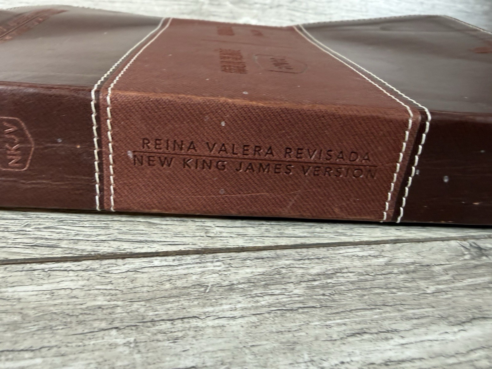 NKJV/RVR Bilingual Bible Leathersoft Brown (Spanish Edition) 2018 ( READ)