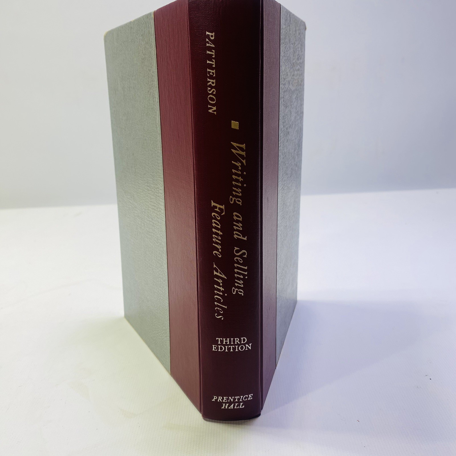 Writing & Selling Feature Articles Helen Patterson 1956 Vtg HC Journalism