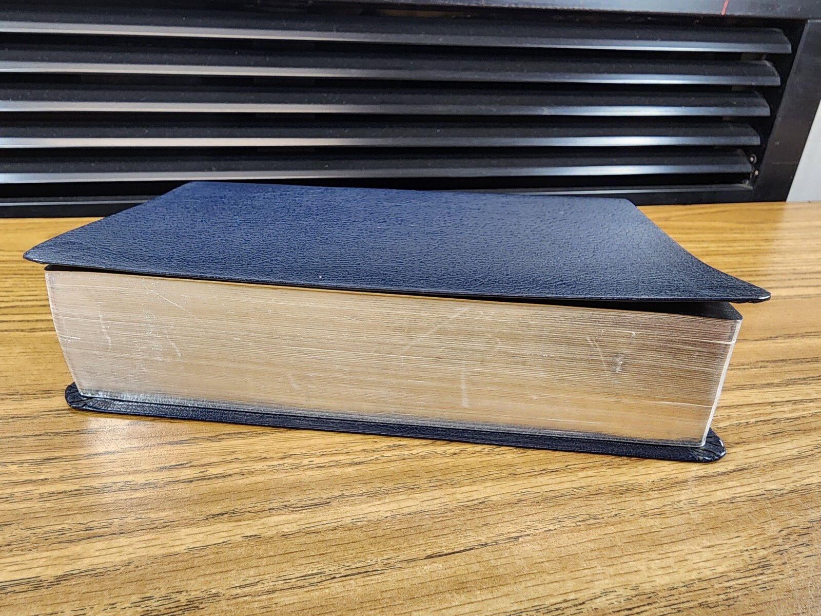 Life Application Study Bible New Living Translation Bonded Leather – 8.25″×5.5″