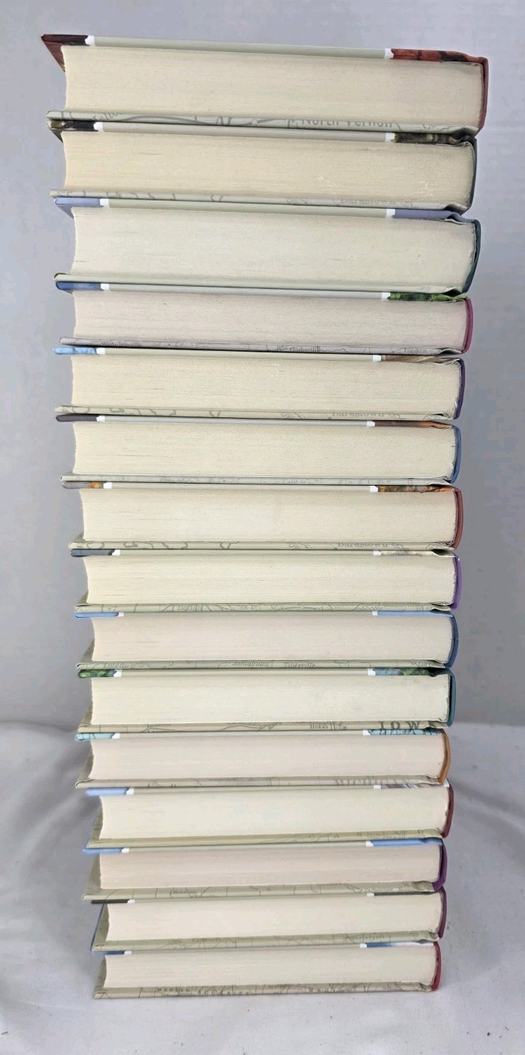 Guideposts Love’s A Mystery Hardcover Lot of 15