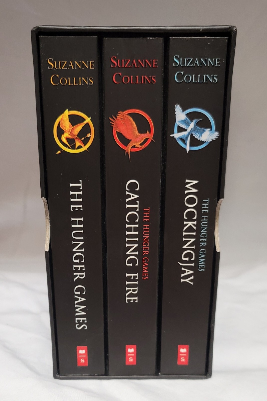 The Hunger Games Ser.: Trilogy Boxed Set – Catching Fire – Mockingjay by…