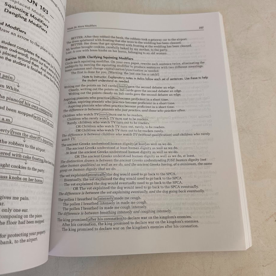 GRAMMAR FOR THE WELL-TRAINED MIND: PURPLE WORKBOOK: A By Susan Wise Bauer