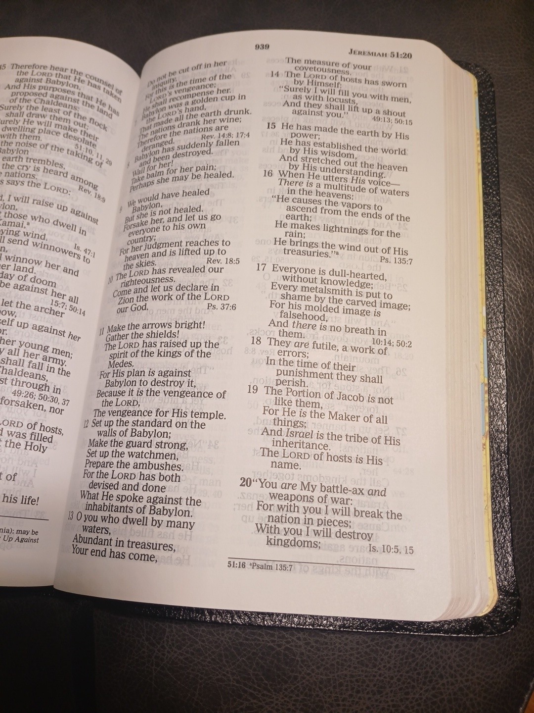 NKJV Giant Print Edition Bible Black Bonded Leather 9781404182578 Thomas Nelson