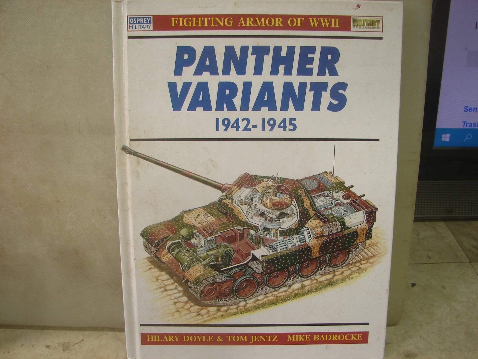 Panther Variants 1942-45. Osprey. 48 Pages. HC. W/Poster