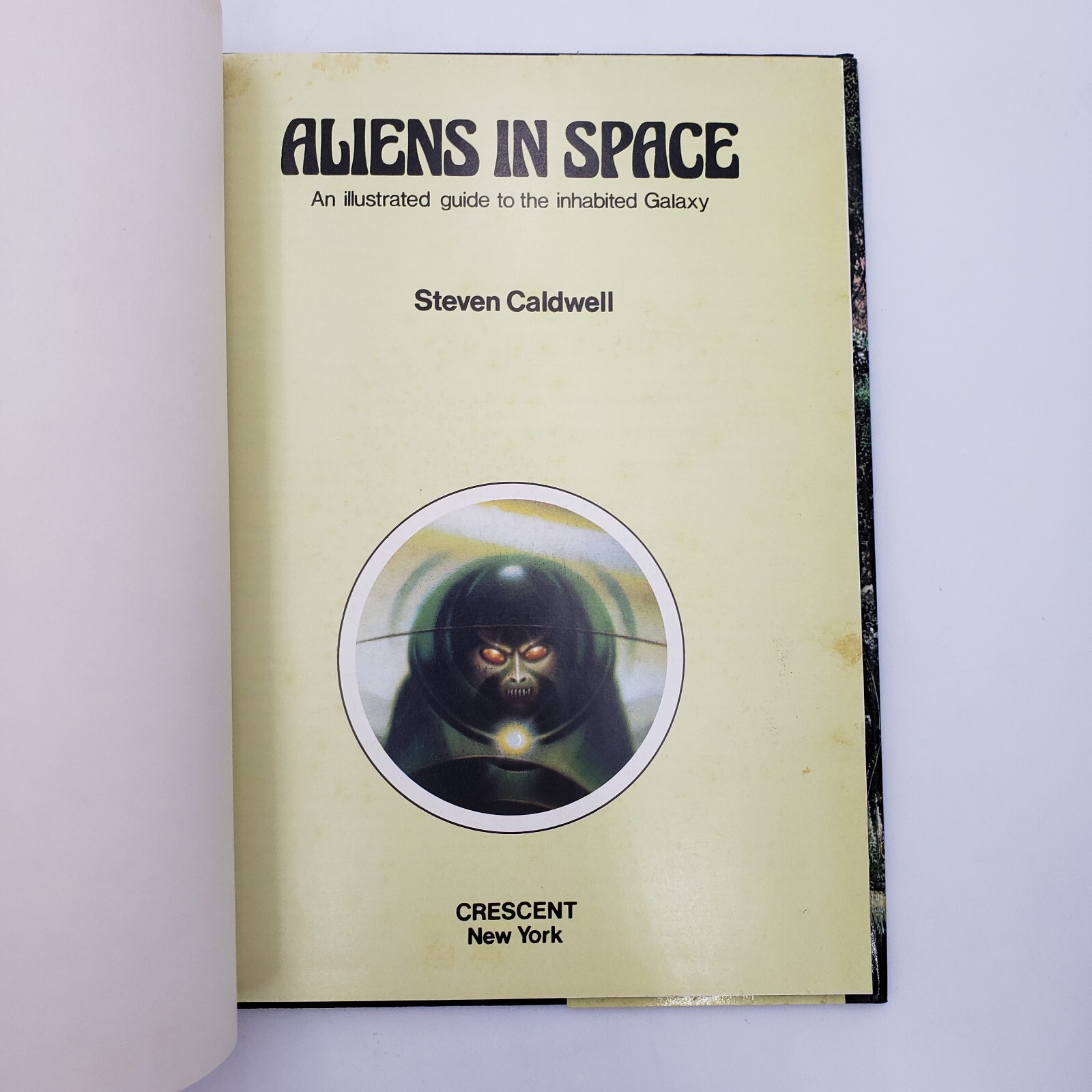 Aliens in Space: An Illustrated Guide to the Inhabited Galaxy by Steven Caldwell
