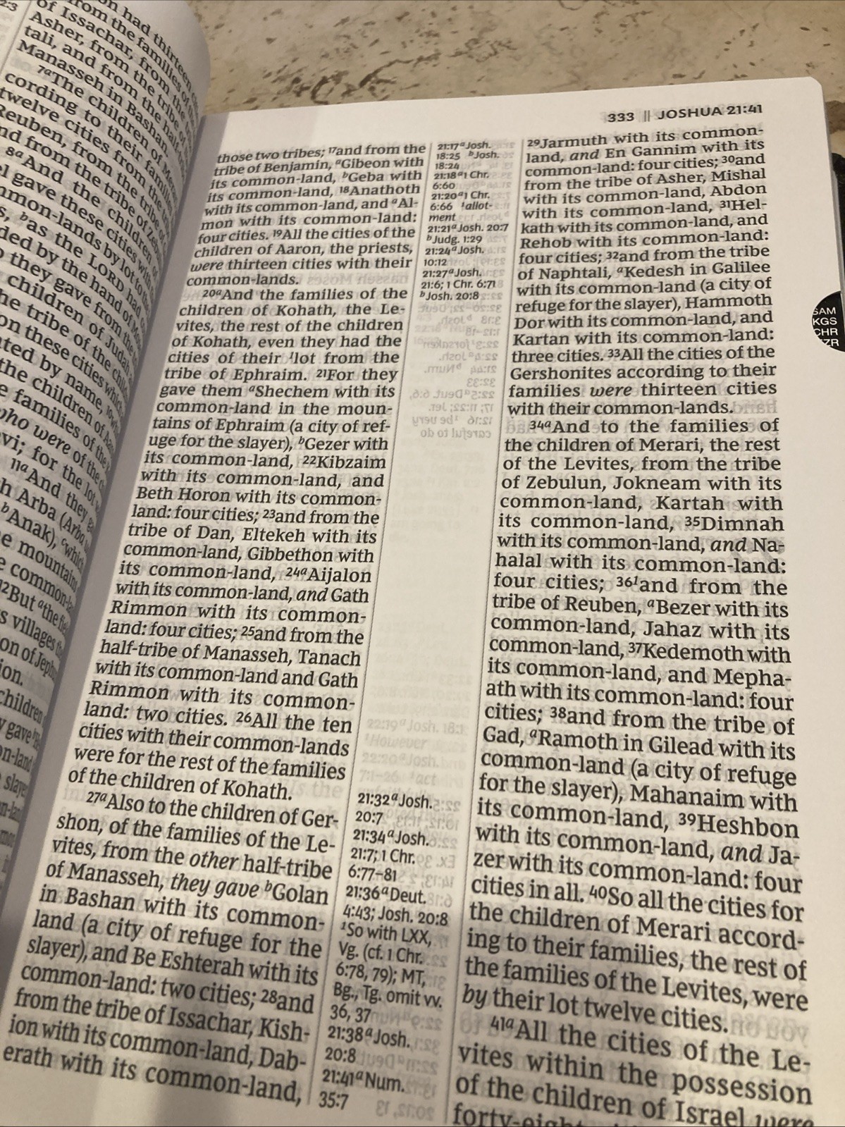 NKJV GIANT PRINT CENTER COLUMN REFERENCE BIBLE RED LETTER INDEXED BLACK