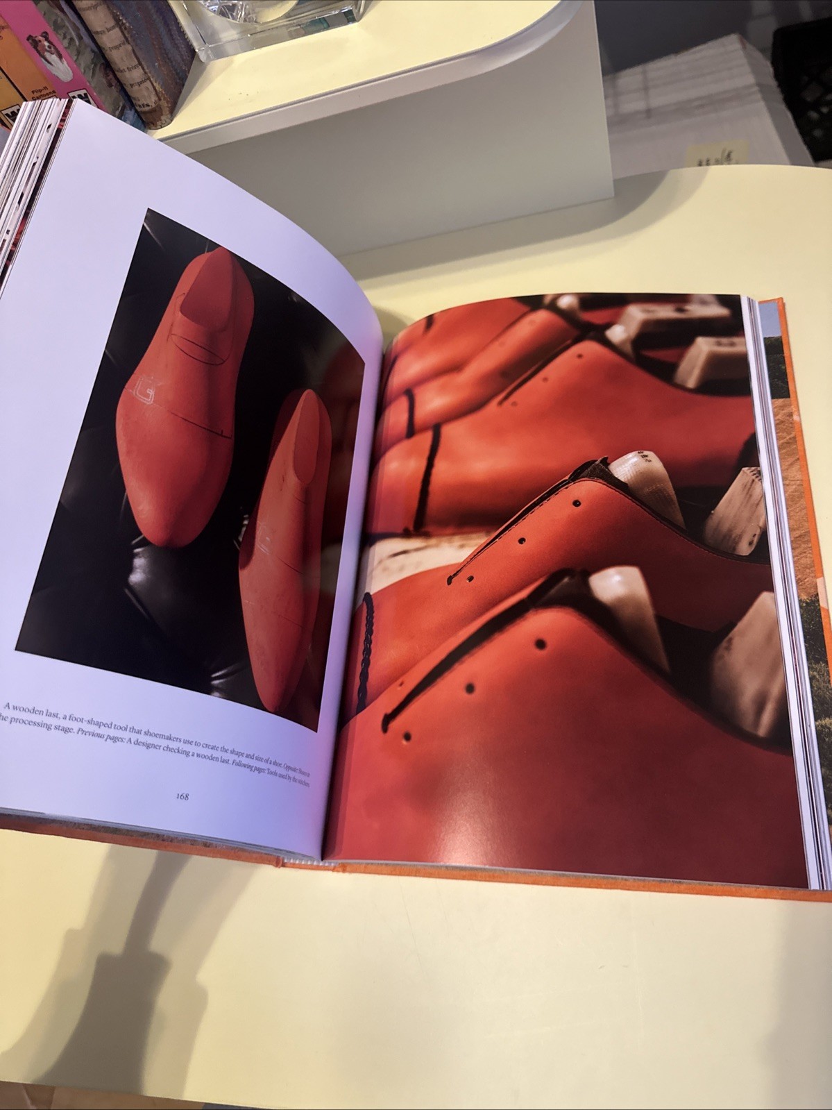 SANTONI MERAVIGLIA MAGAZINE BOOK INTERIOR DESIGN HC COLLECTIBLE TABLETOP BOOK 02