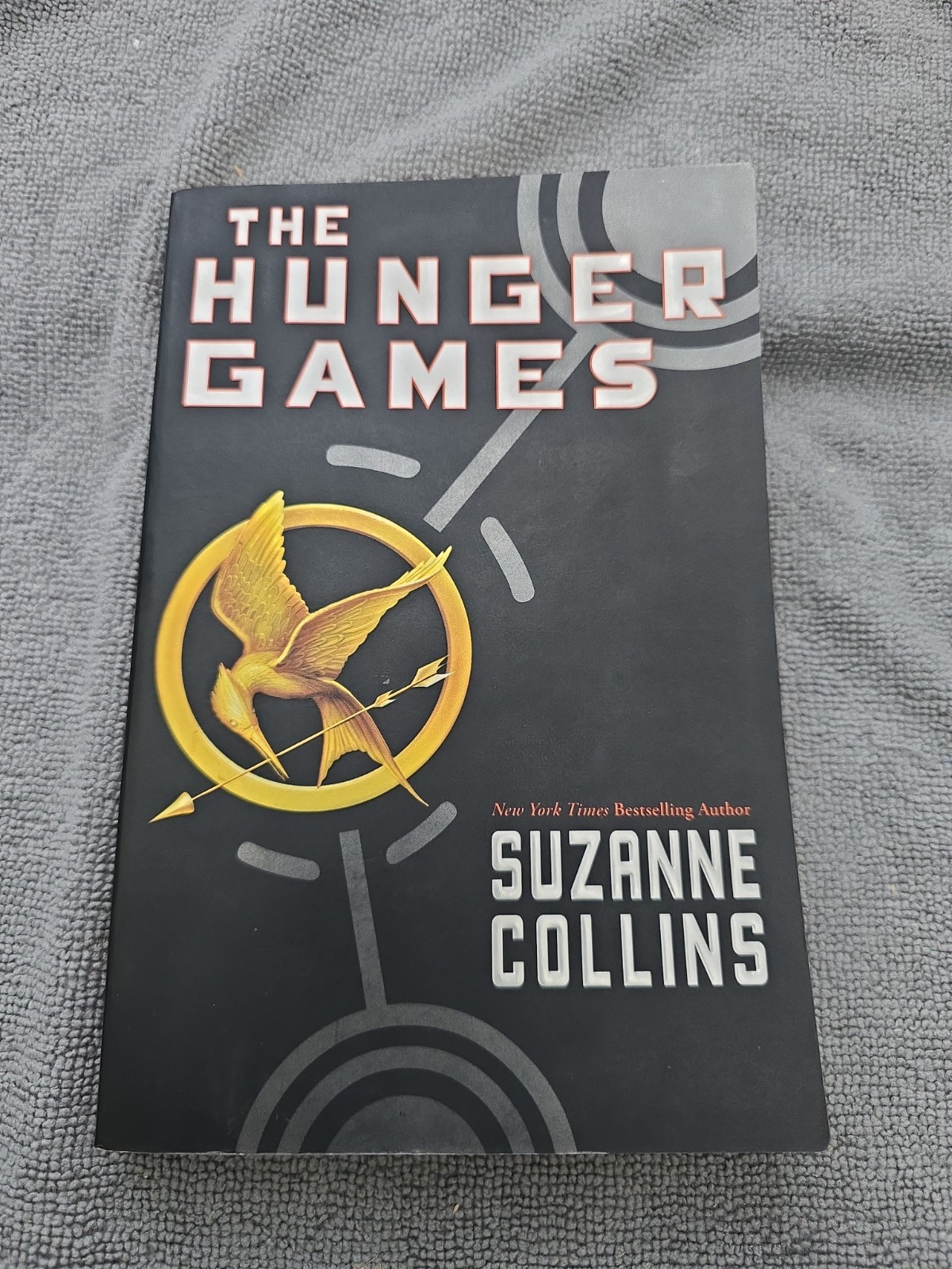 Hunger Games (Hunger Games, Book One) by Suzanne Collins (2010, Trade Paperback)