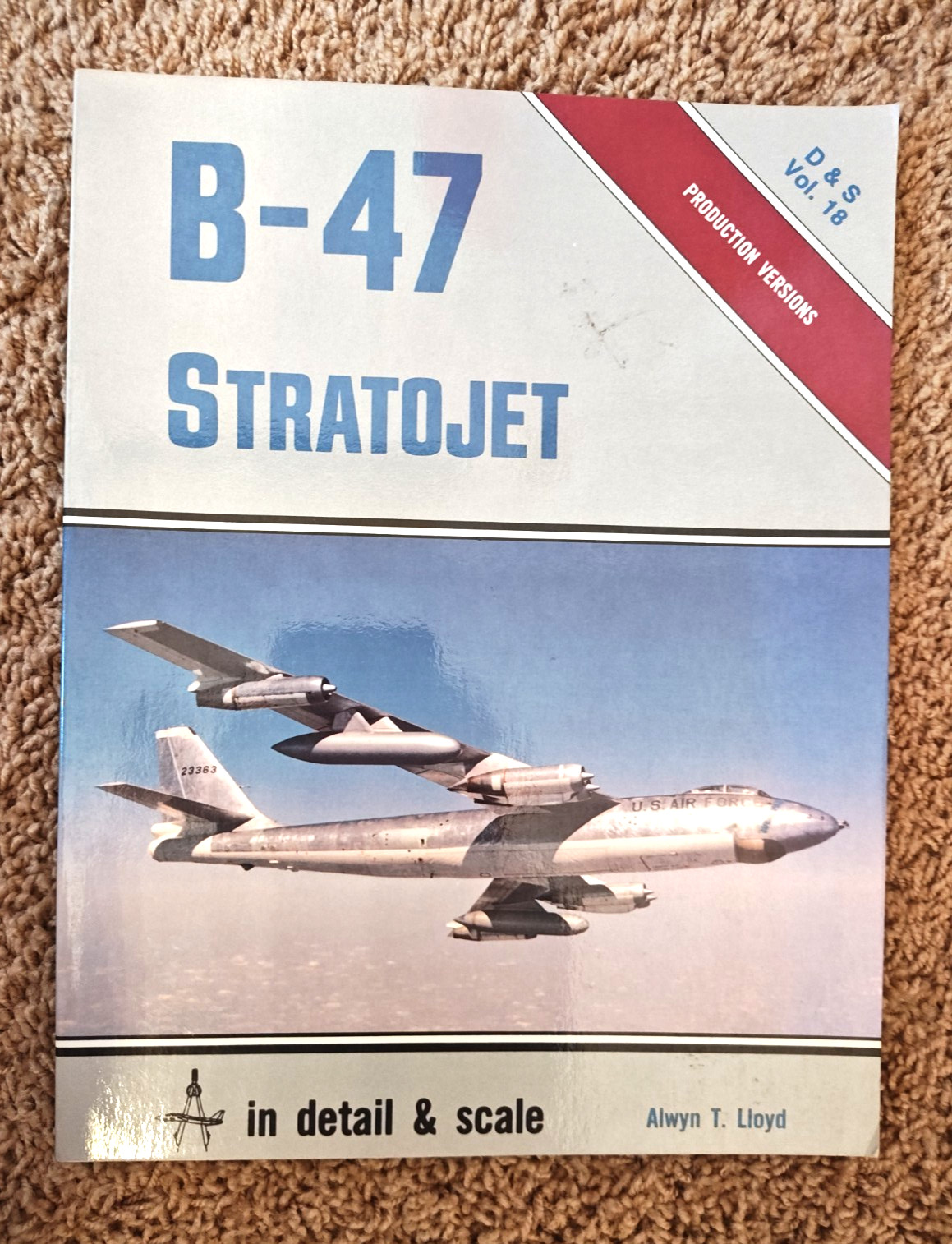 Lot of (8) U.S. WWII Aircraft, Aviation, Military History Books