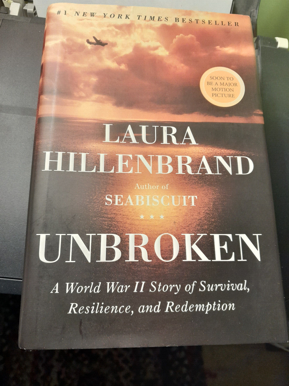 Laura Hillenbrand, UNBROKEN 2010 1st Edition HC/DJ WWII SURVIVOR LOUIS ZAMPERINI