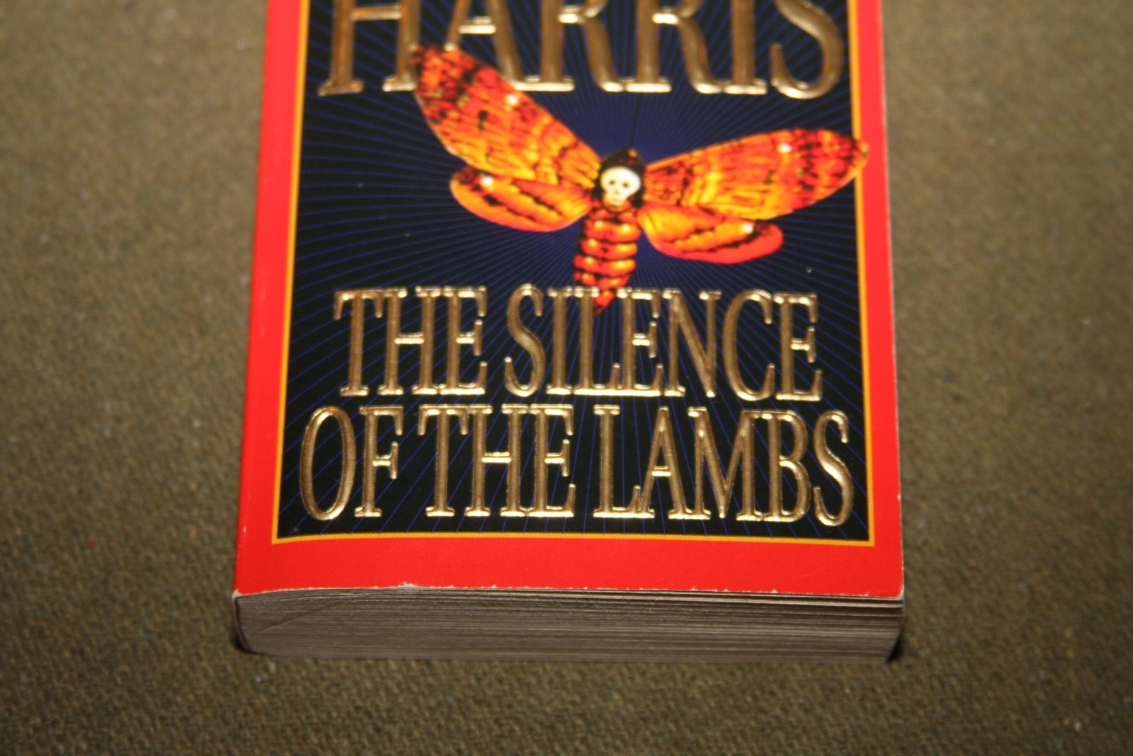 The Silence of the Lambs by Thomas Harris 1989 PB 54th Print w/ Embossed Cover
