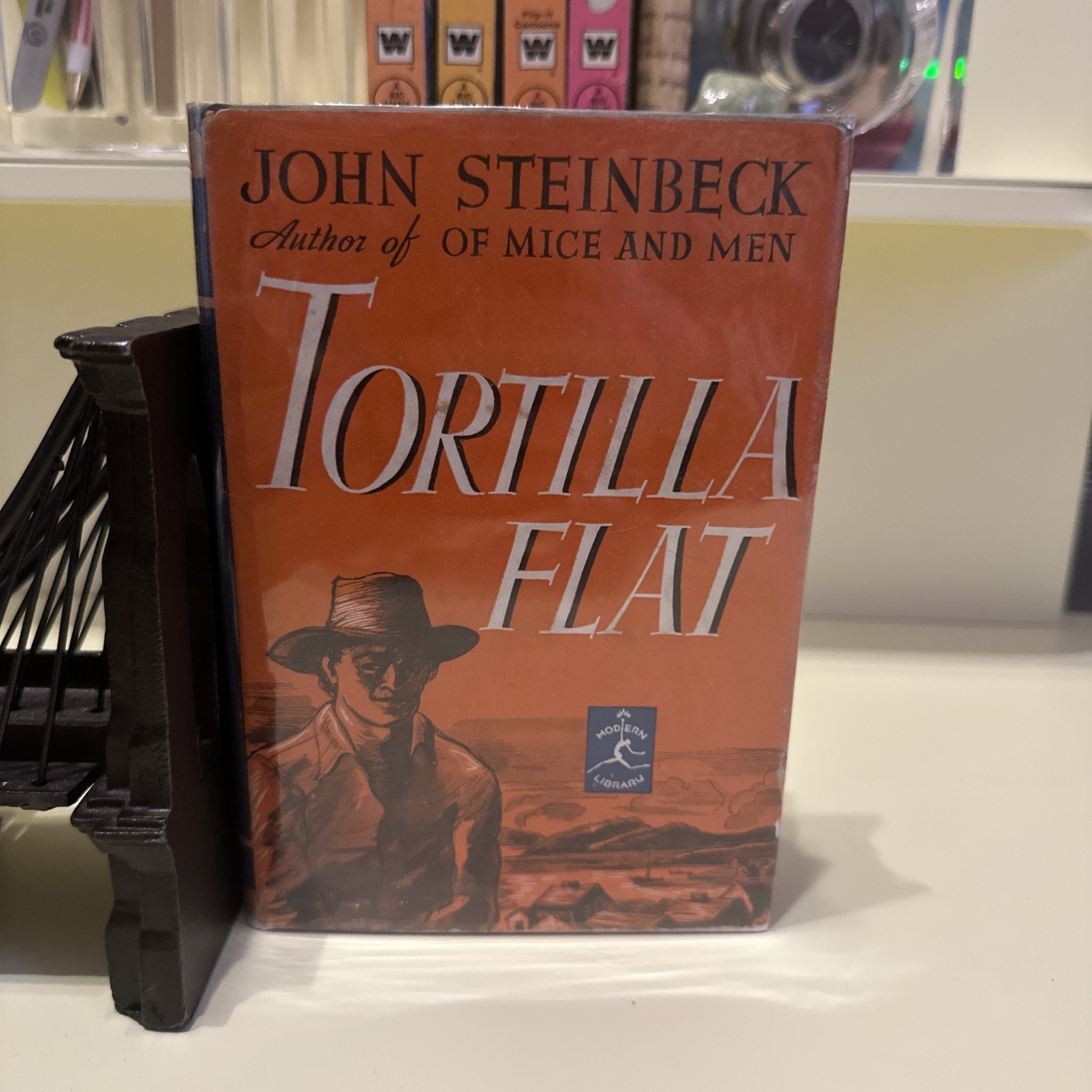 VINTAGE JOHN STEINBECK TORTILLA FLAT MODERN LIBRARY COLLECTIBLE DECOR BOOK S2