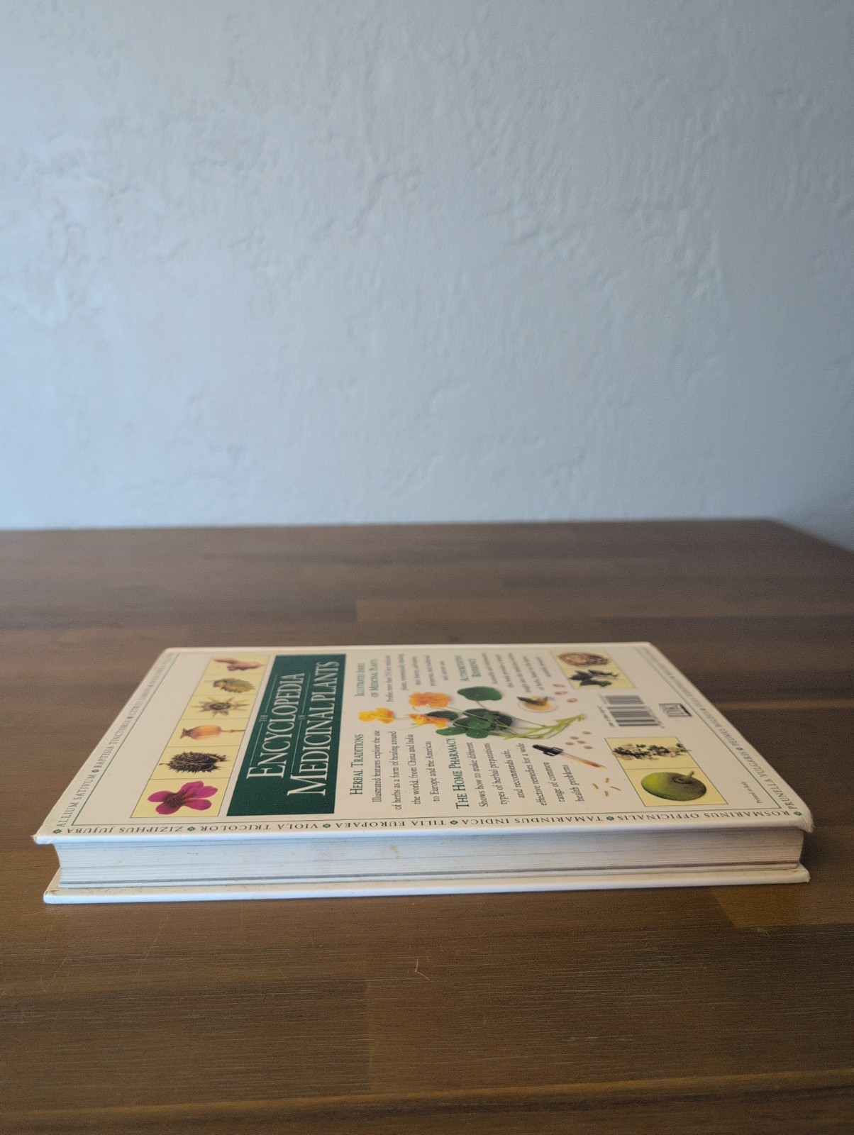 The Encyclopedia of Medicinal Plants: A Practical Reference Guide to over 550 HC