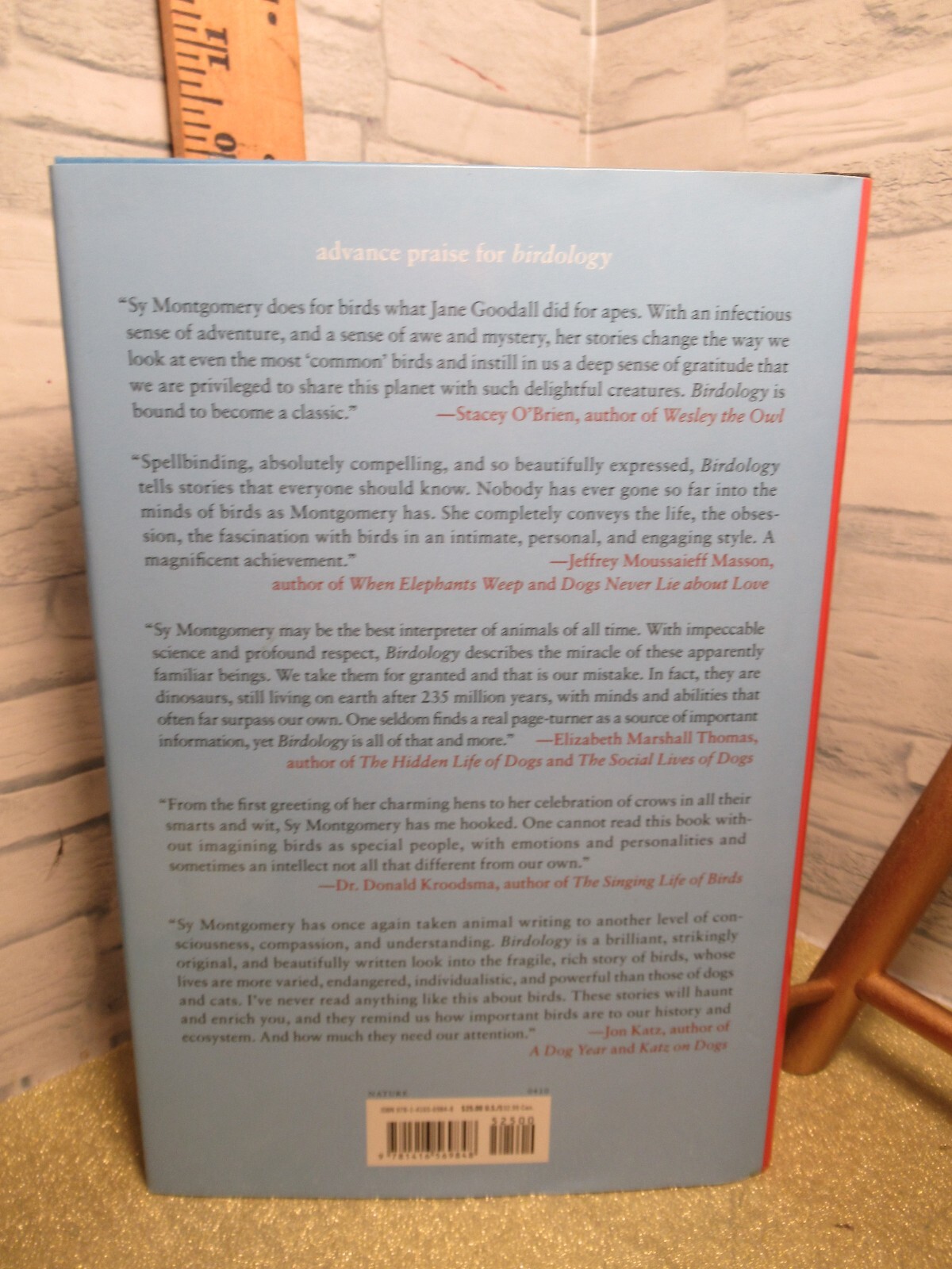 Birdology/ Adventures with a Pack of Hens, a Peck of Pigeons…/by Sy Montgomery