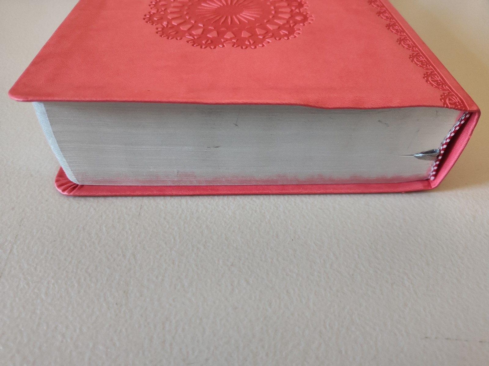 The MacArthur Study Bible: NIV Sunset Pink Leathersoft in Box Clean 2013