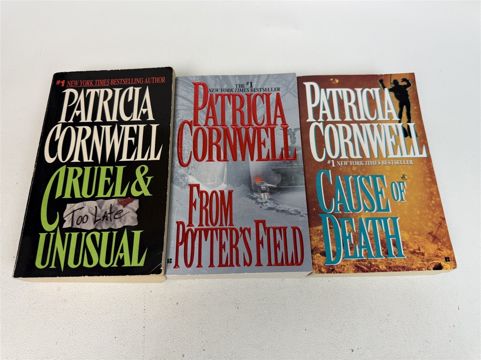 Patricia Cornwell Lot 20 Kay Scarpetta Mystery Paperbacks Postmortem / Autopsy