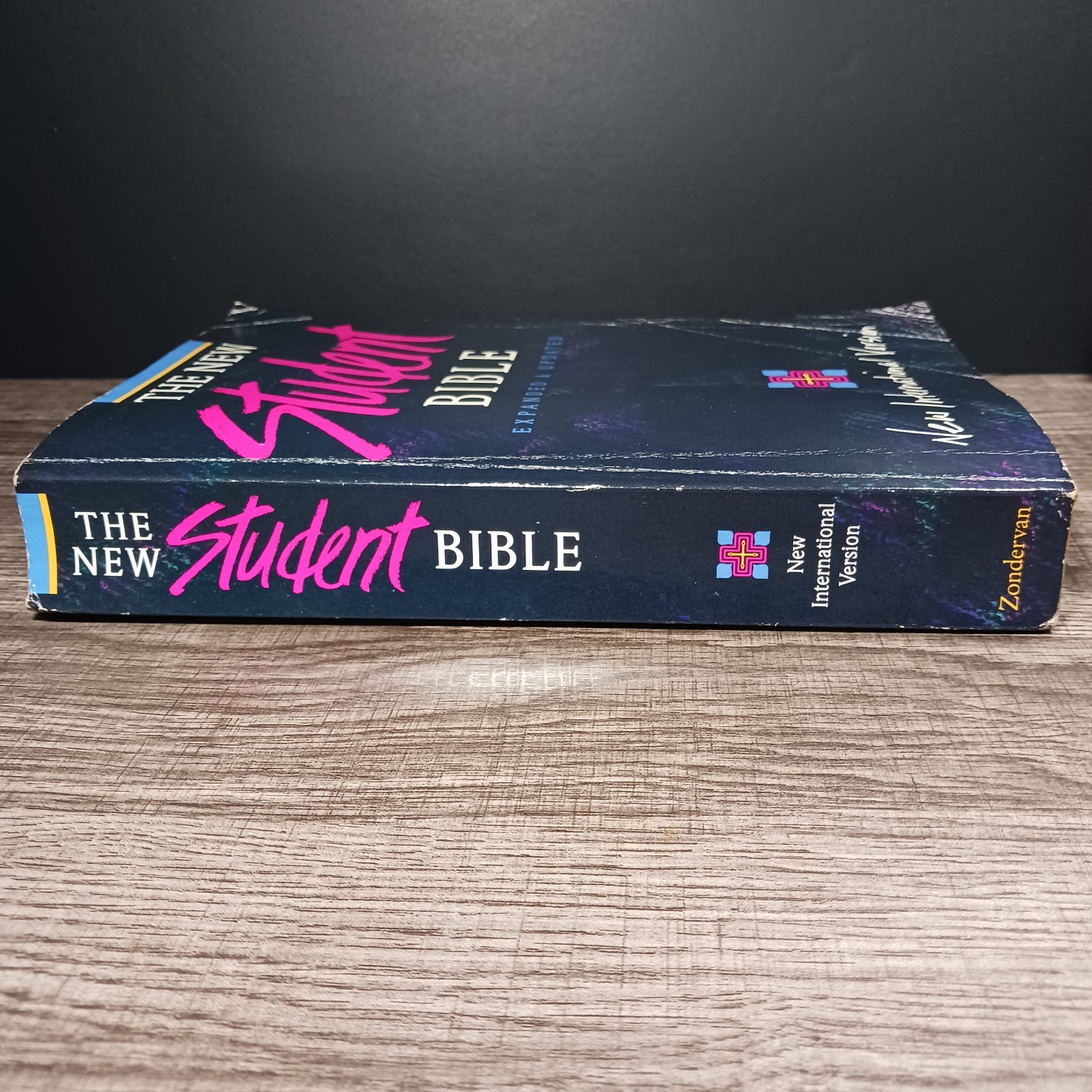 The New Student Bible International Version Expanded Updated Zondervan Paperback