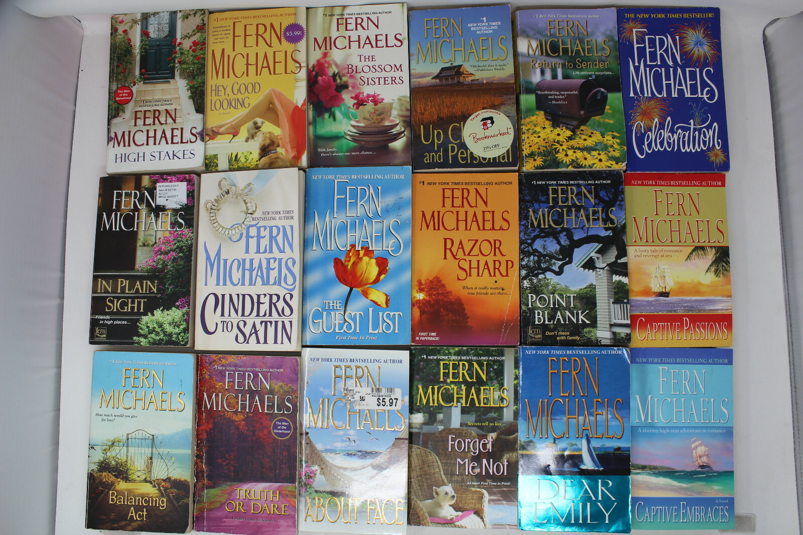 Lot of 10 Fern Michaels Paperback Books Random Mix – Free Shipping