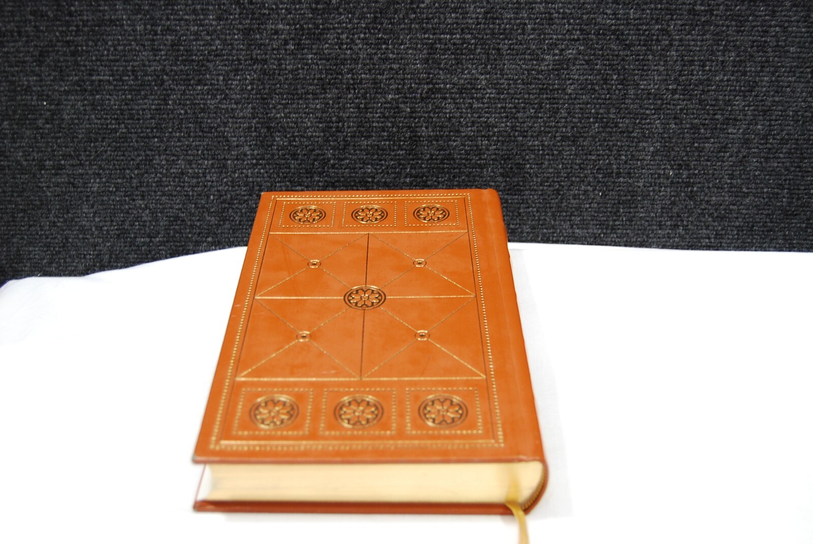 Great Expectations by Charles Dickens Leather Gold Gild Dalmatian Press 2004
