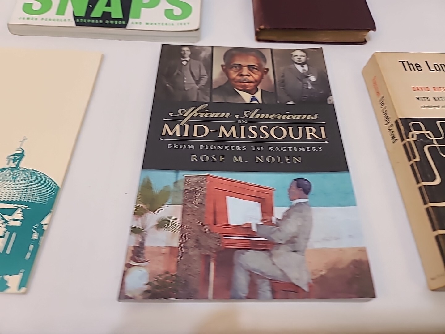 Lot of 4 Miscellaneous Books And 1 Pamphlet David Reisman, Rose Nolen And More