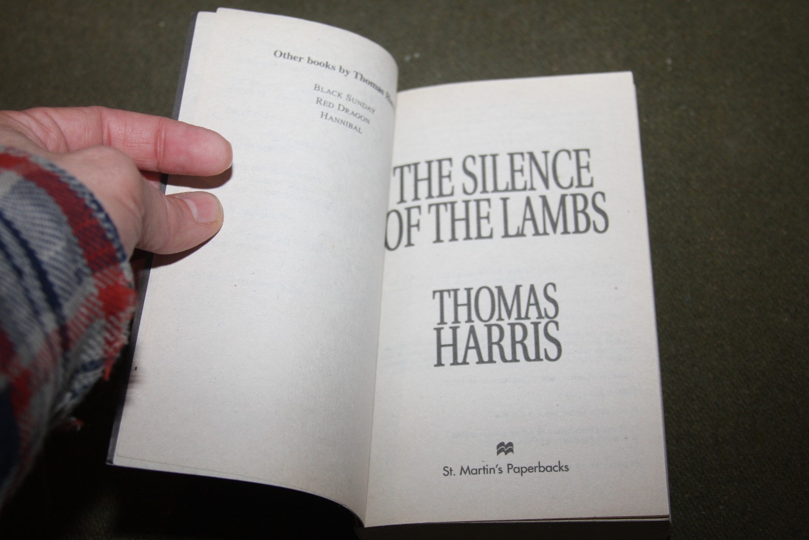 The Silence of the Lambs by Thomas Harris 1989 PB 54th Print w/ Embossed Cover