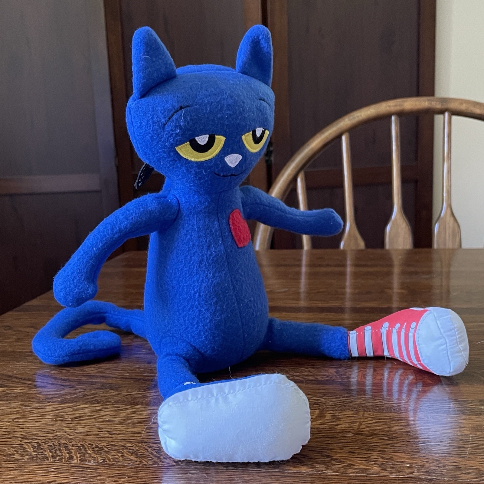 Pete The Cat I Can Read Phonics 11 Book Lot & Plush James Dean Red & Blue Shoes