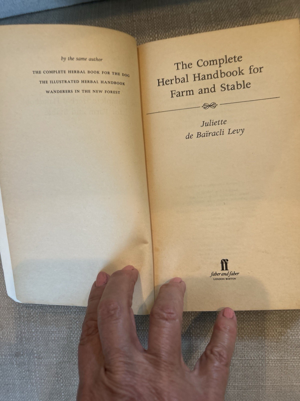 THE COMPLETE HERBAL HANDBOOK FOR FARM AND STABLE Juliette De Bairacli-levy Vtg