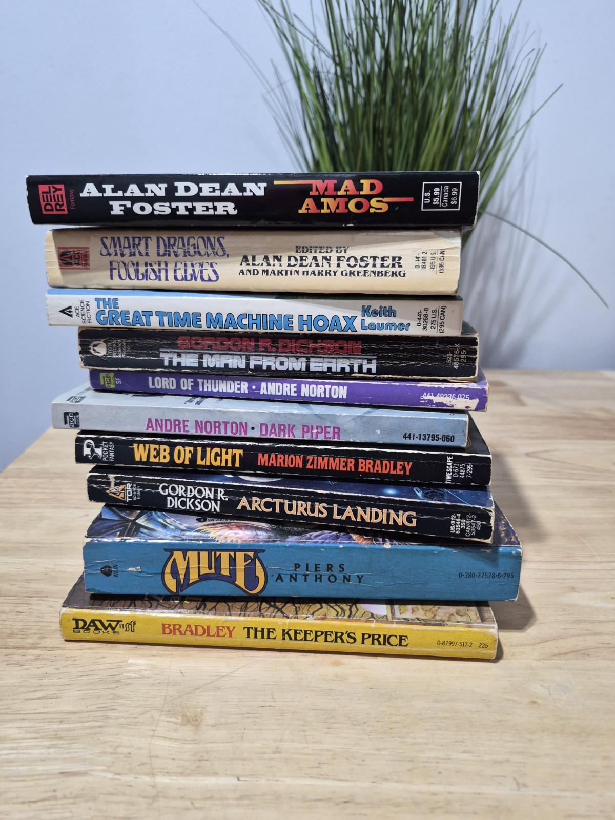 Lot Of 10 Sci Fi – Fantasy Vintage Paperback Books TITLES SEEN