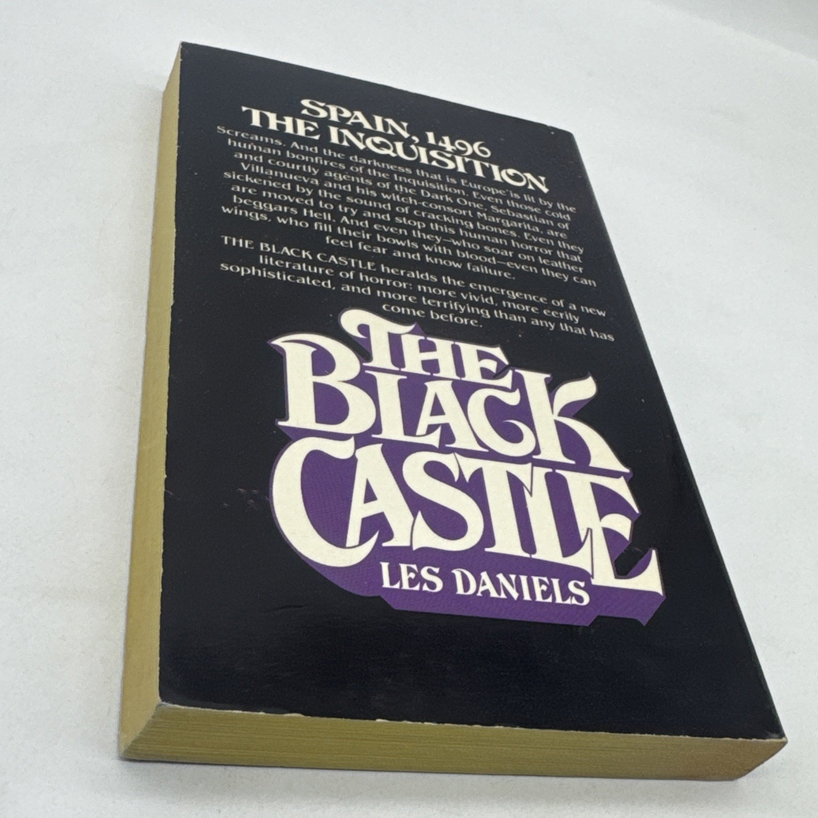 THE BLACK CASTLE BY LES DANIELS PB BOOK 1ST BERKLEY (1979)