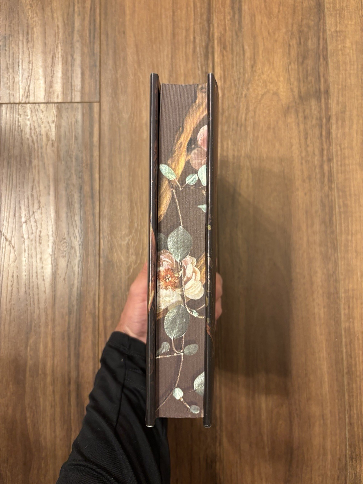 Shield of Sparrows by Devney Perry (Deluxe Target Edition) Sprayed Edges