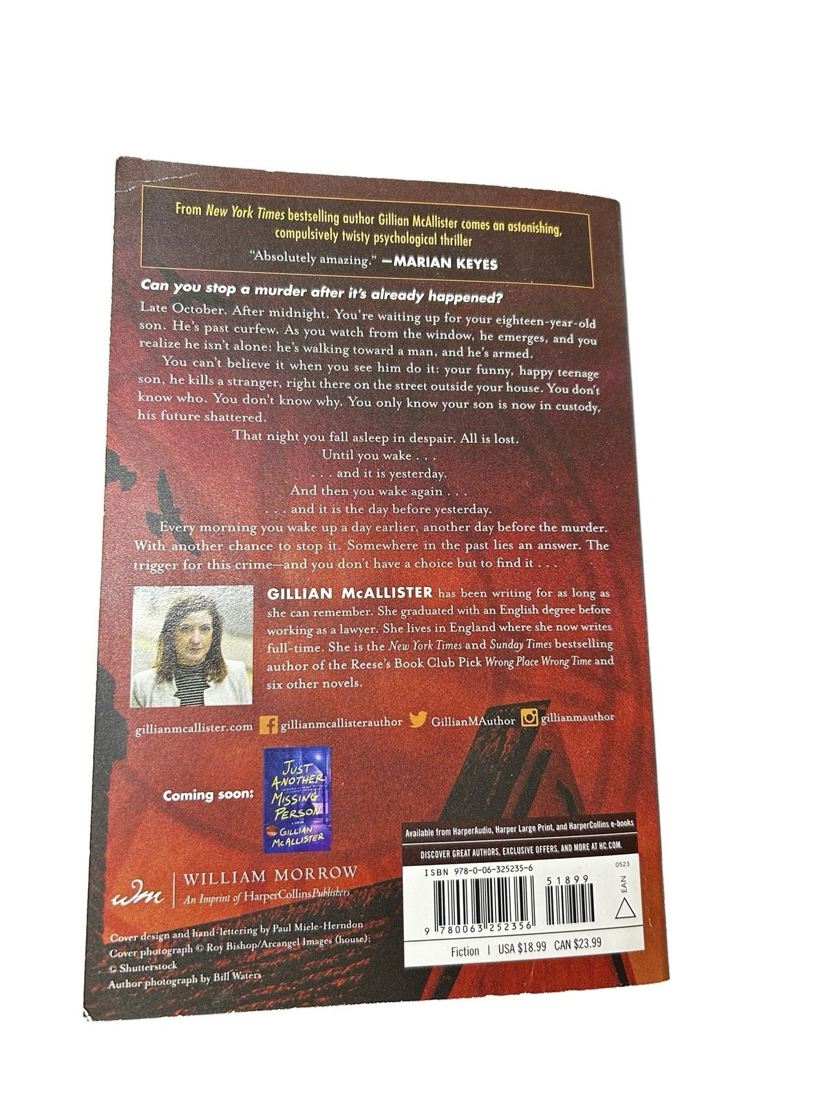 Wrong Place Wrong Time : A Novel by Gillian McAllister (2022, Trade Paperback)