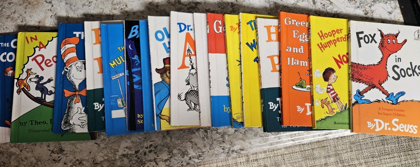 17 Dr Suess BOOKS Excellent Condition Hardcovers