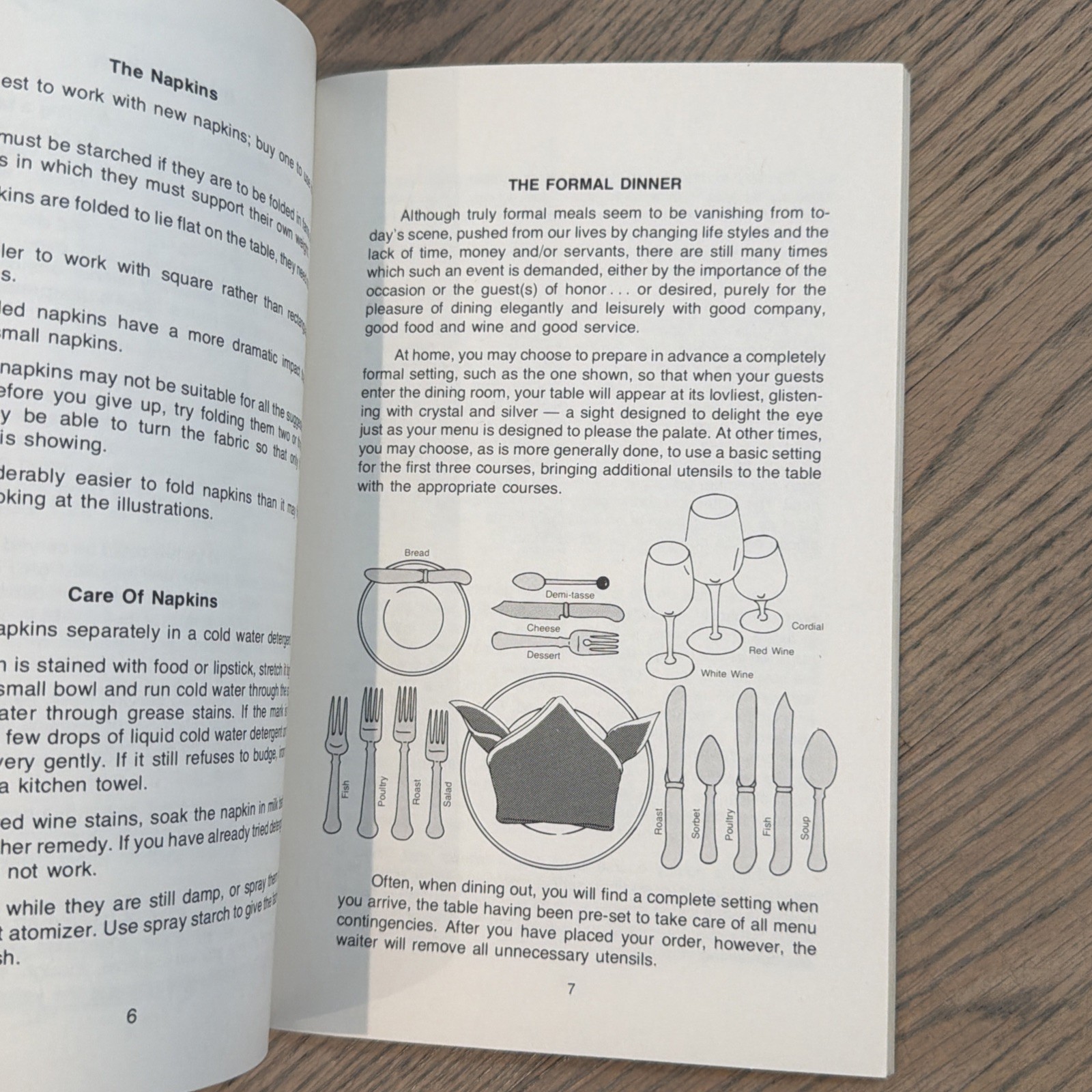Napkin Folding Irena Chalmers Sculptured Flat Ring Designs Party Ideas Book