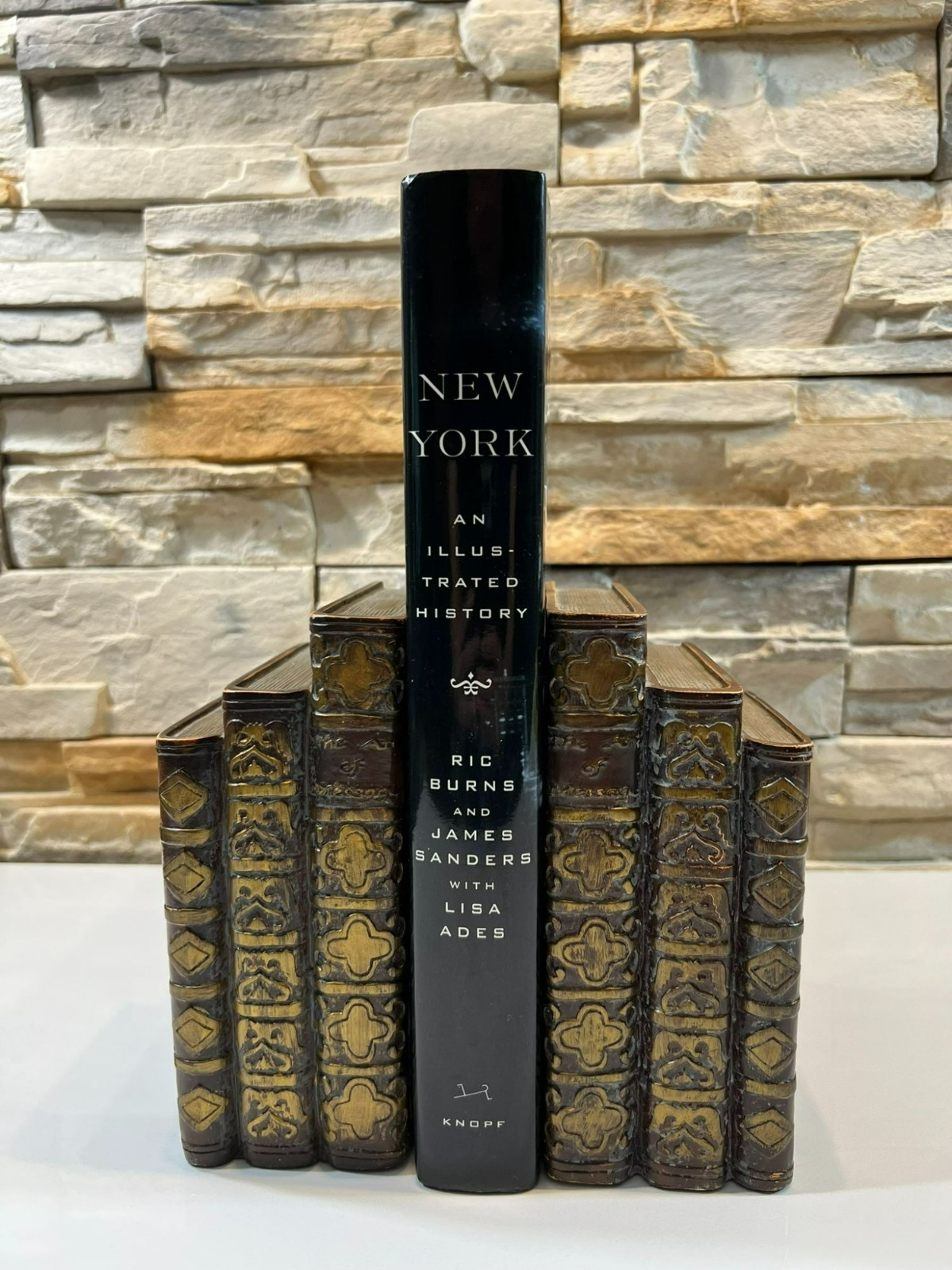 New York An Illustrated History Narrative by Ric Burns and James Sanders 1999