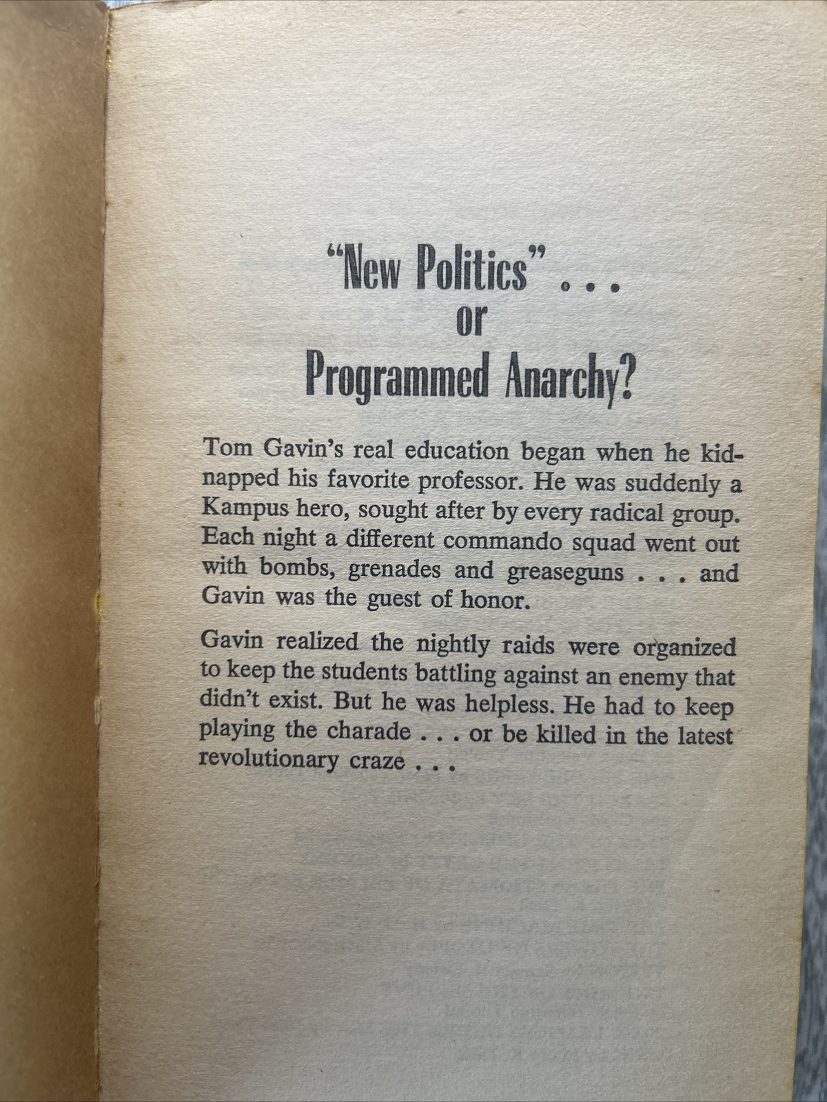 JAMES E. GUNN “Kampus” July 1977 A Bantam Book