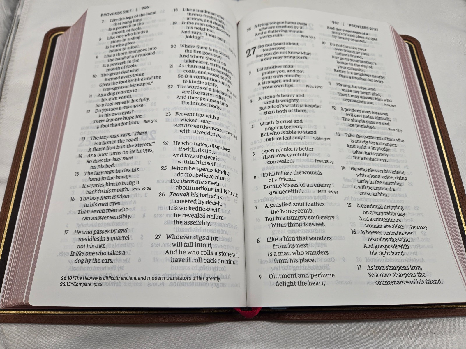 NKJV End-of-Verse Reference Personal Size Large Print Brown Goatskin