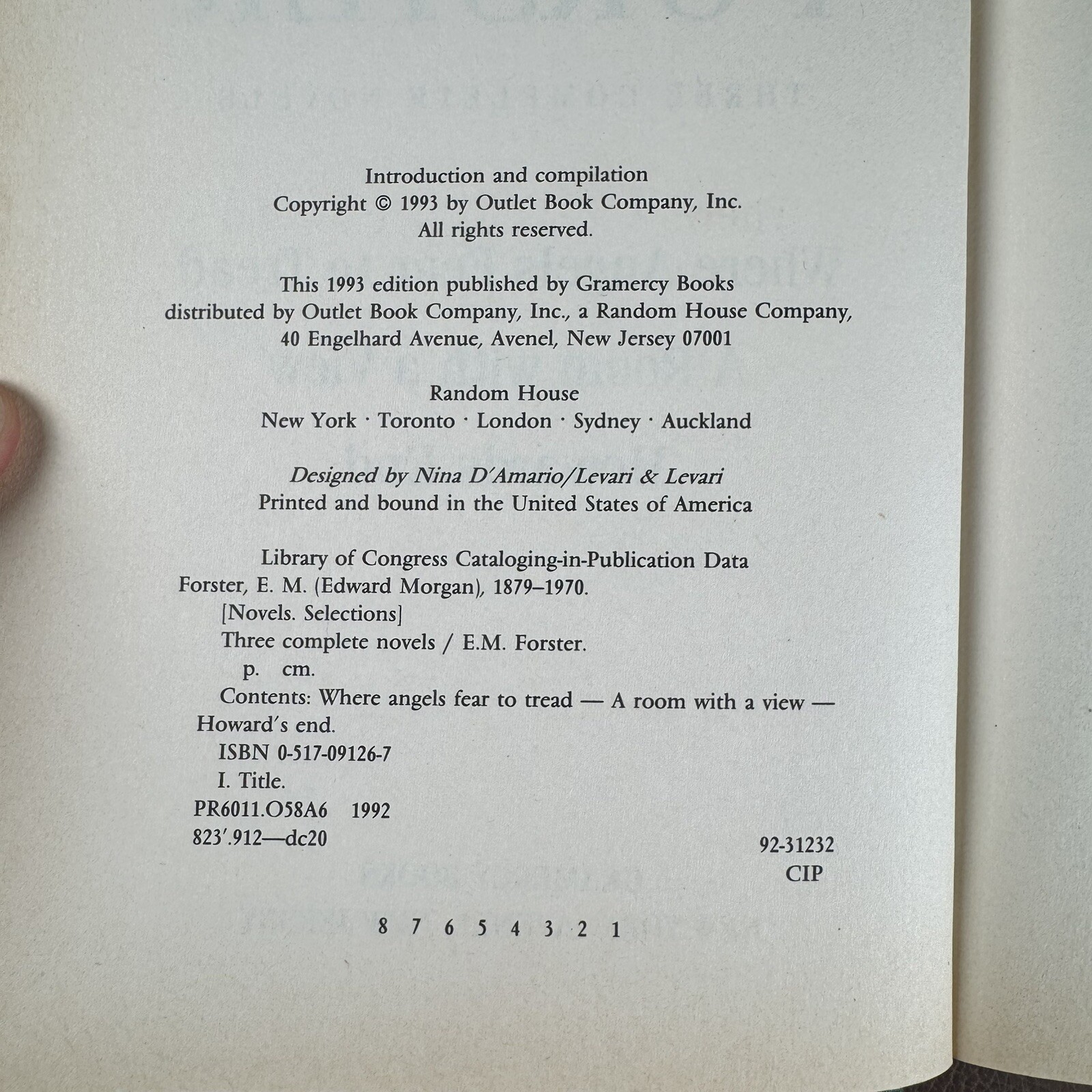 E. M. Foster Three Complete Novels : Howards End ; A Room With a View ; Where ..