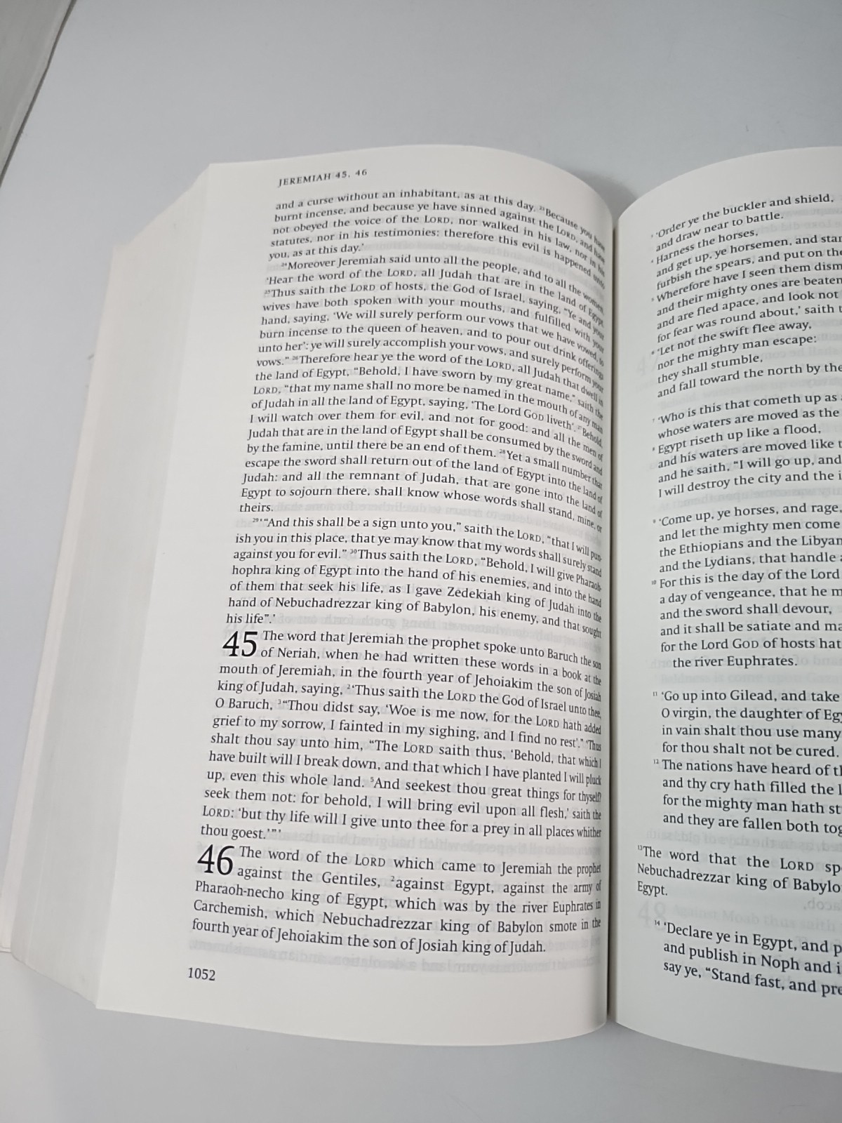 The Bible: King James Version with the Apocrypha (English)Edited by David Norton