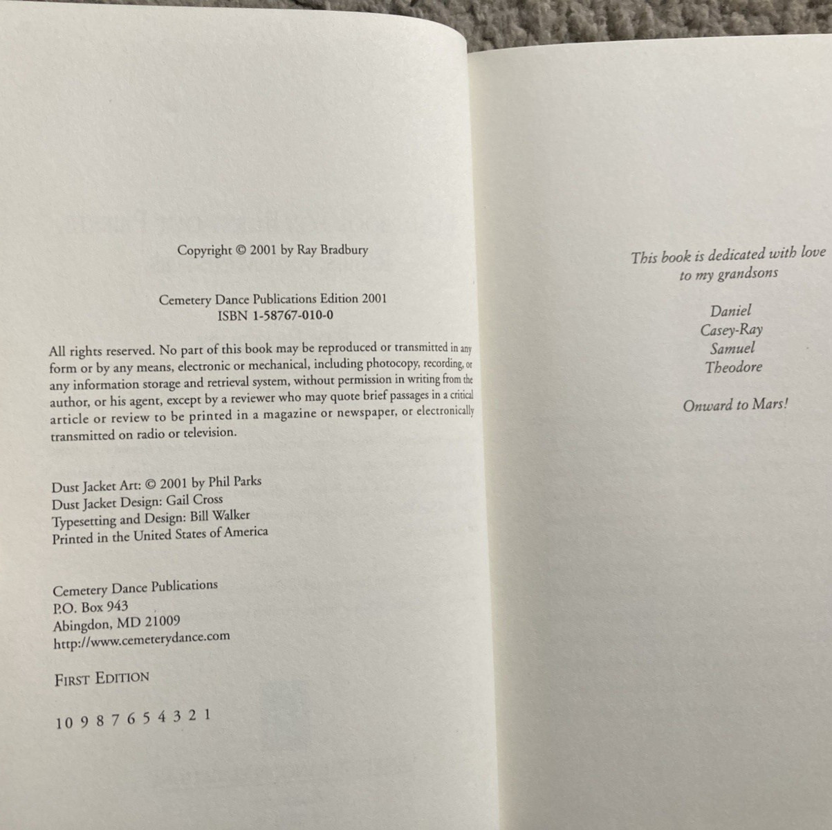A CHAPBOOK FOR BURNT-OUT PRIESTS, RABBIS AND MINISTERS (2001) Ray Bradbury HC