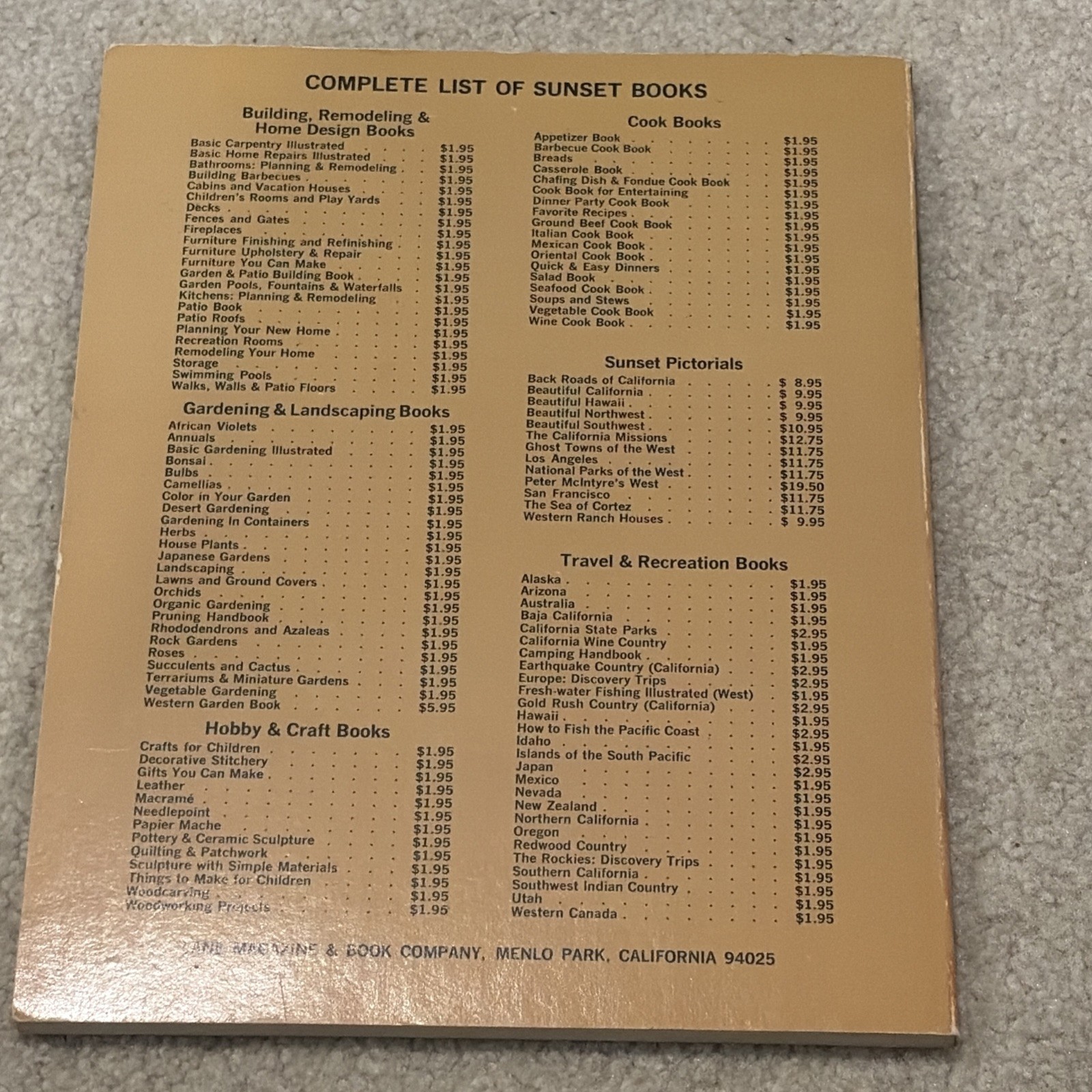 Sunset Woodworking Projects by the Editors of Sunset Magazine ©1973