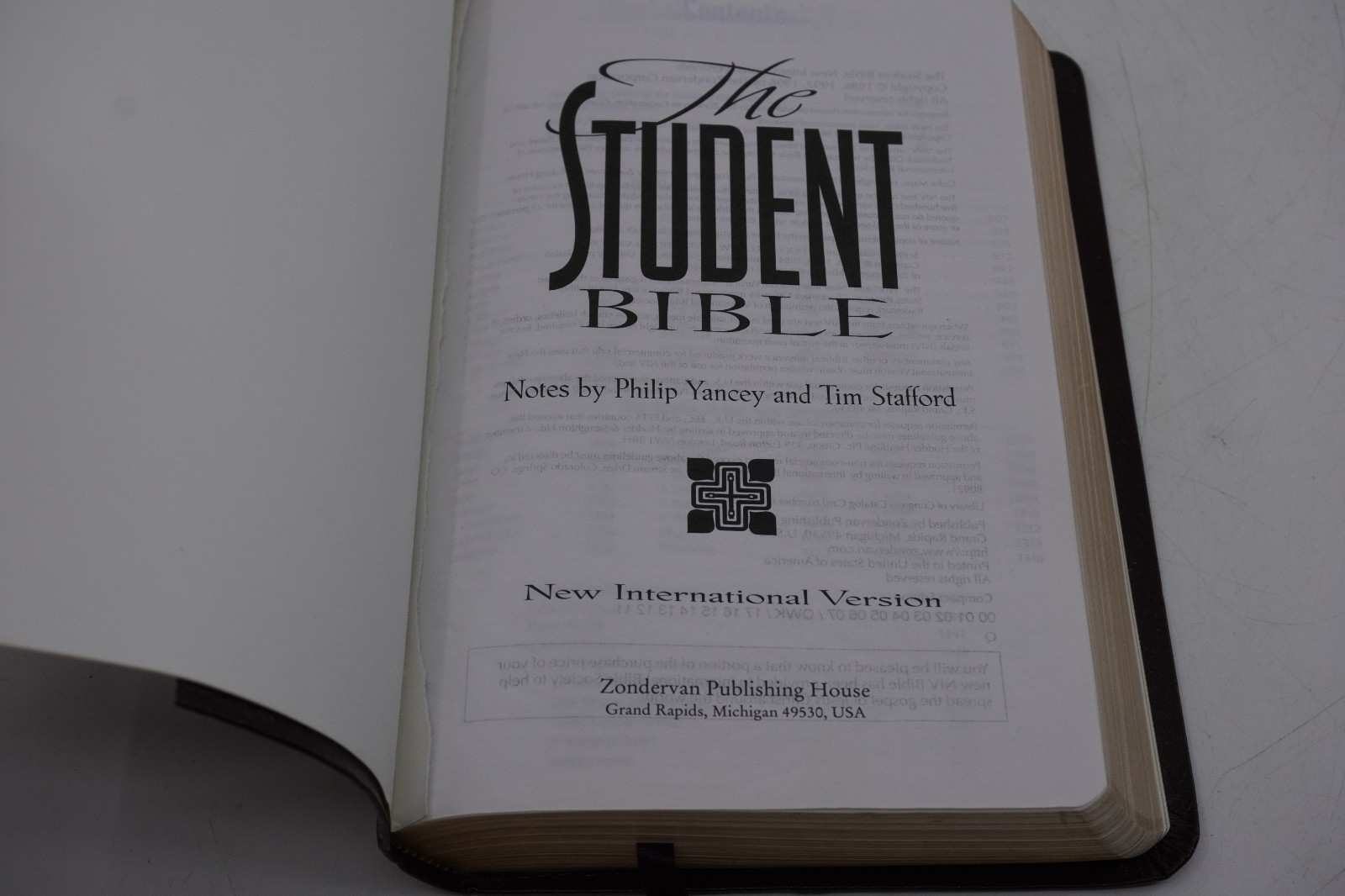 The Student Bible Zondervan 1996 NIV Brown Bonded Leather – Philip Yancey Notes