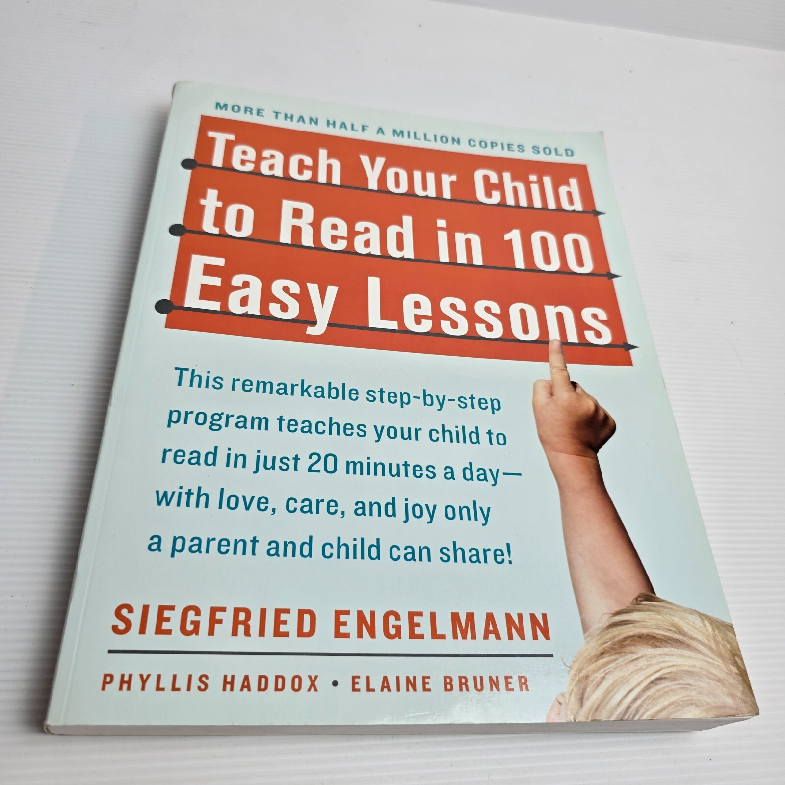 Teach Your Child to Read in 100 Easy Lessons: Revised and Updated Second Ed