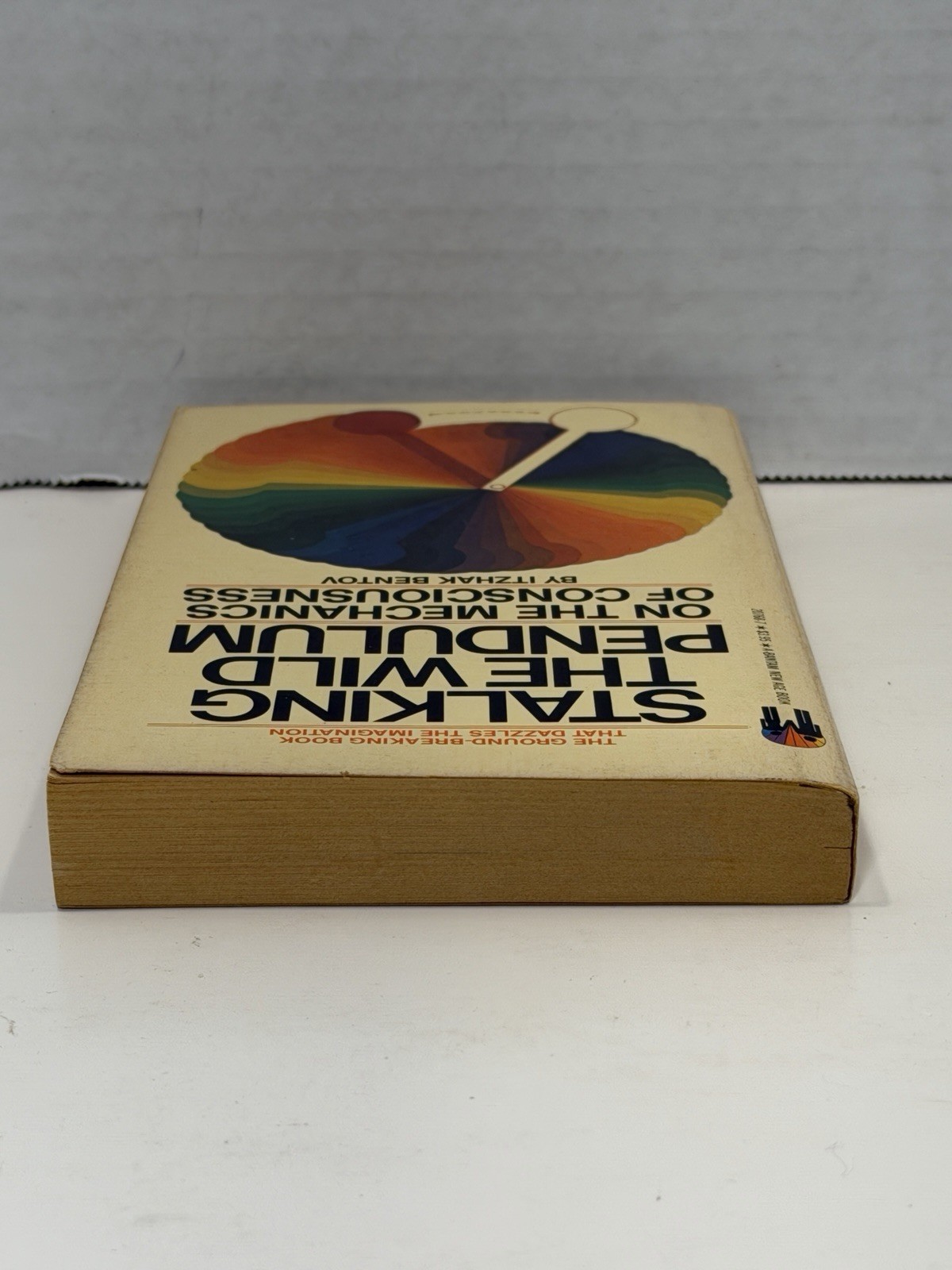 Stalking The Wild Pendulum: Mechanics Of Consciousness – Itzhak Bentov, 1981