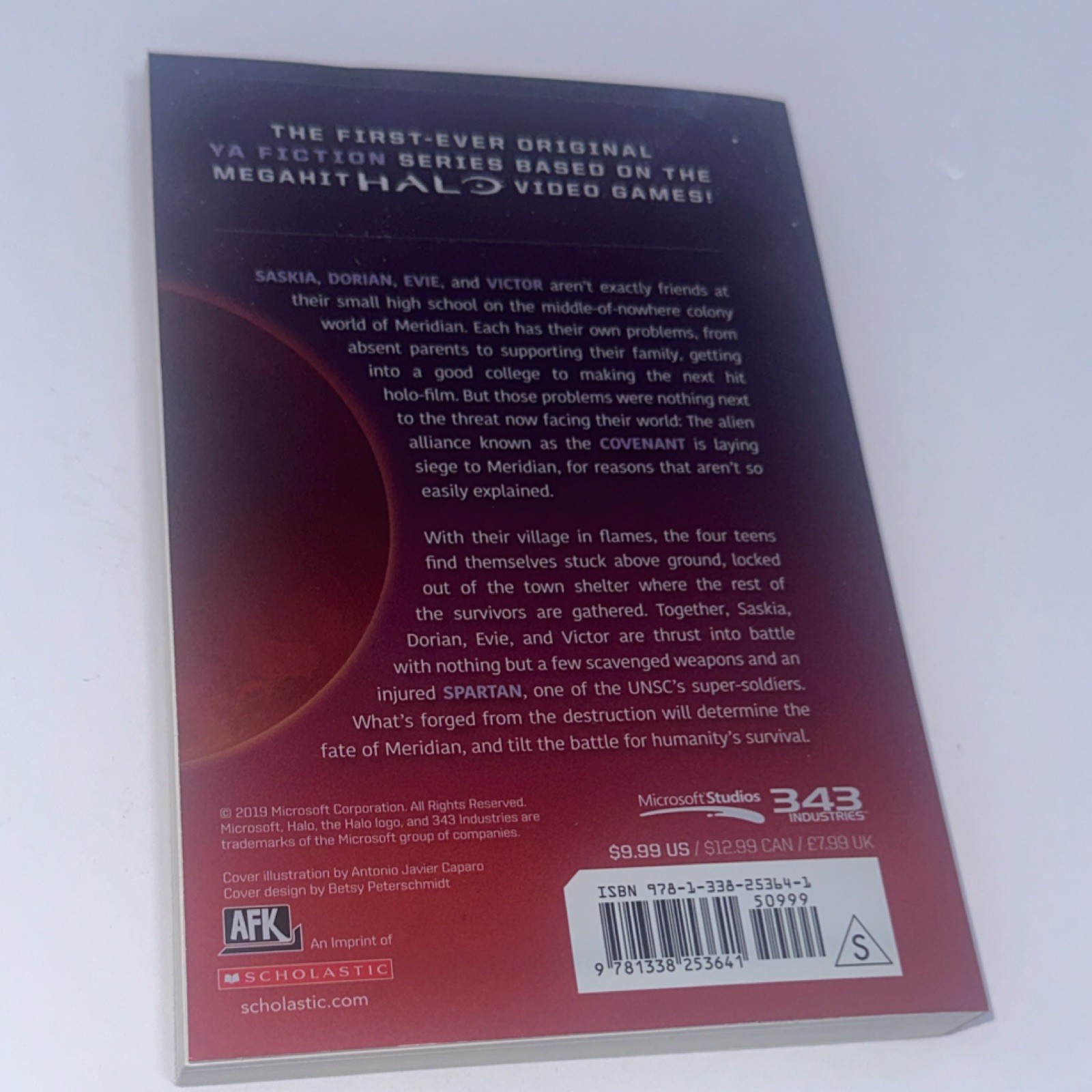 Halo: Battle Born by Cassandra Rose Clarke, Trade Paperback, Scholastic 2019
