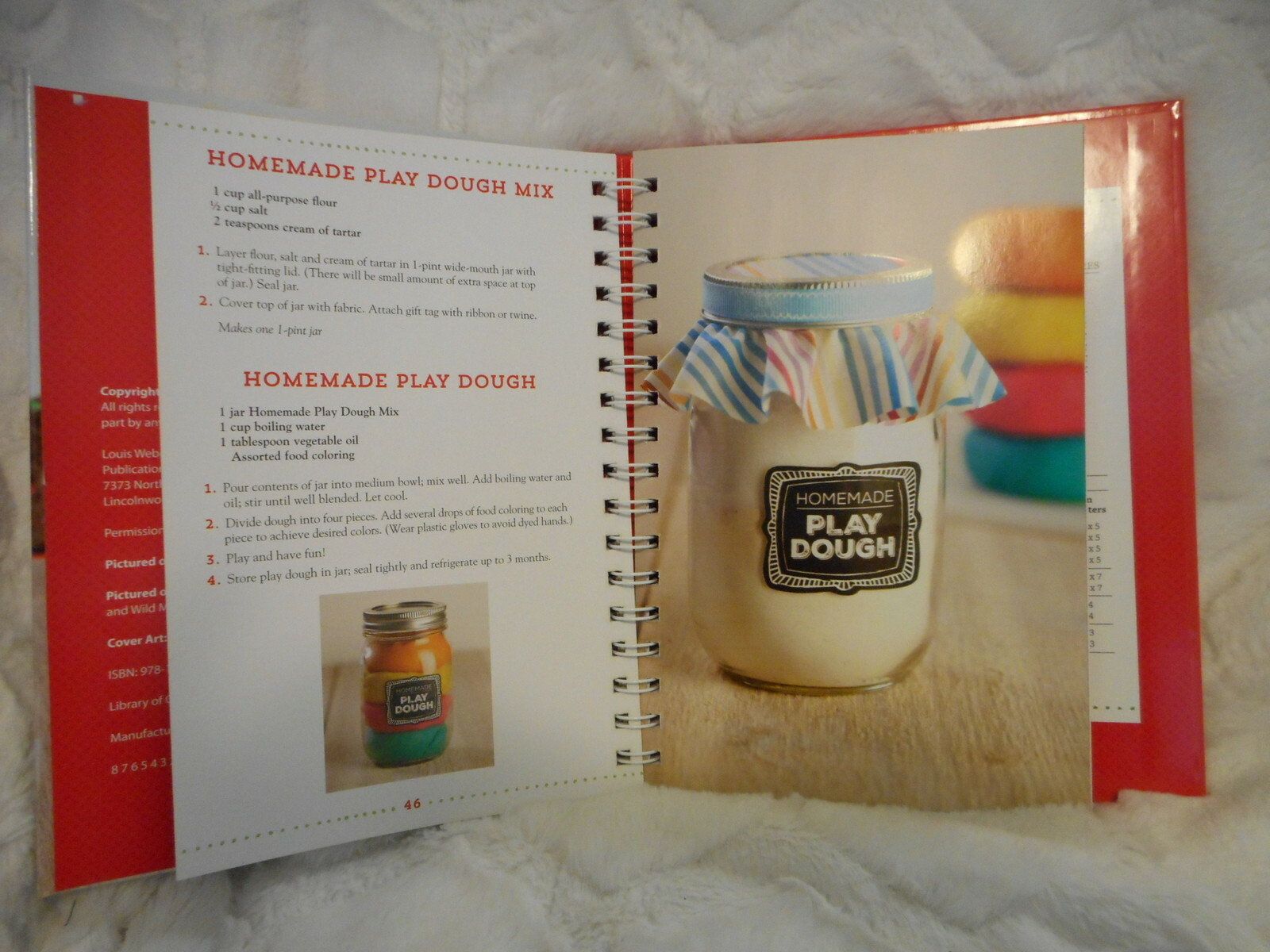 2015 GIFTS FROM A JAR FESTIVE FUN JARS FOR HOLIDAY GIFTS HARDCOVER COOK BOOK NEW