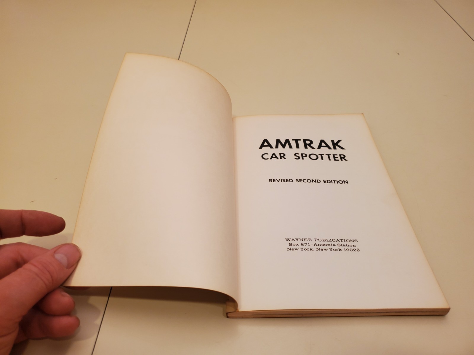 AMTRAK CAR SPOTTER 1973 VINTAGE TRAINS RAILROAD BOOK STANTON HOBBY CHICAGO 70s