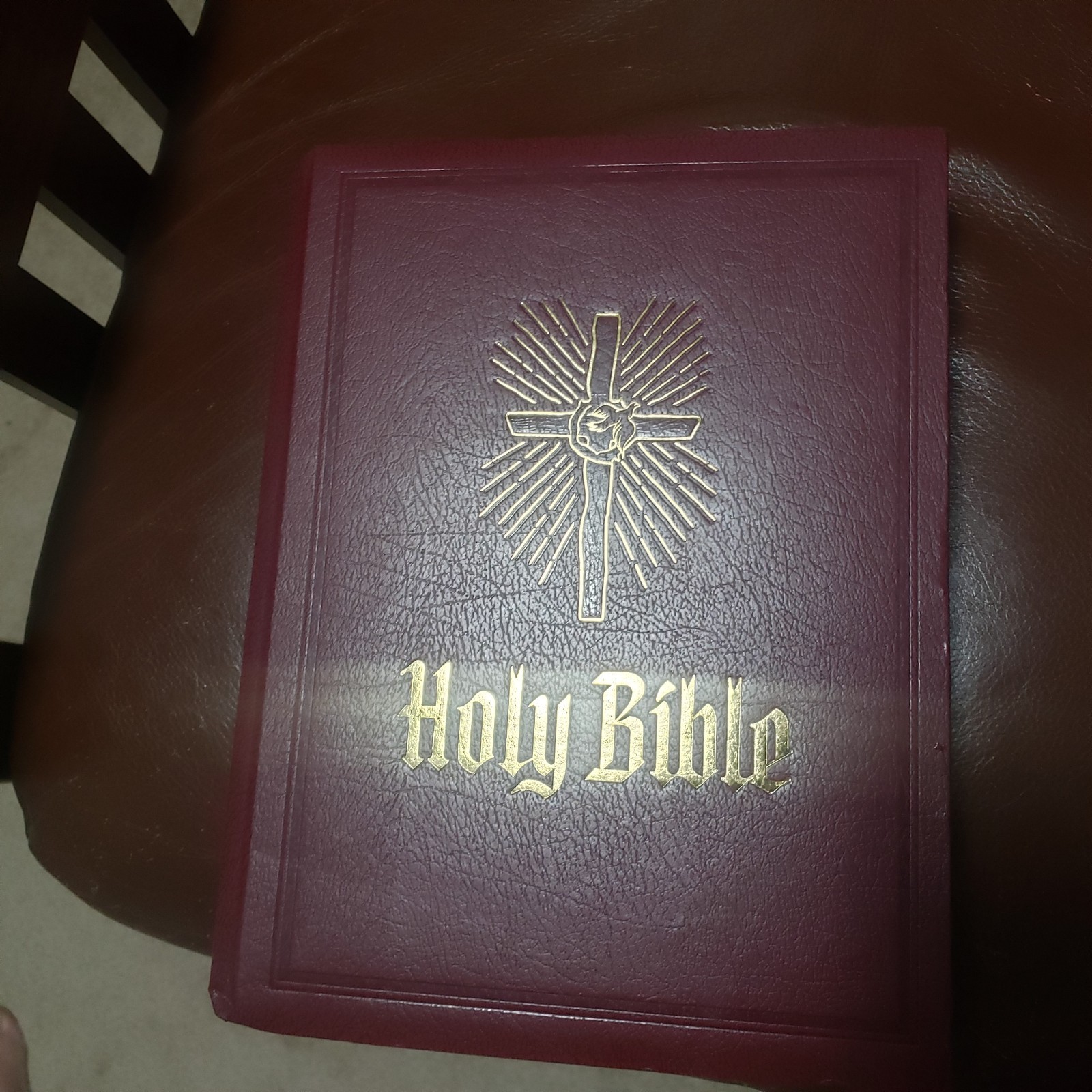 Holy Bible The Heirloom Family Bible King James Version Red Letter 1988 Like New