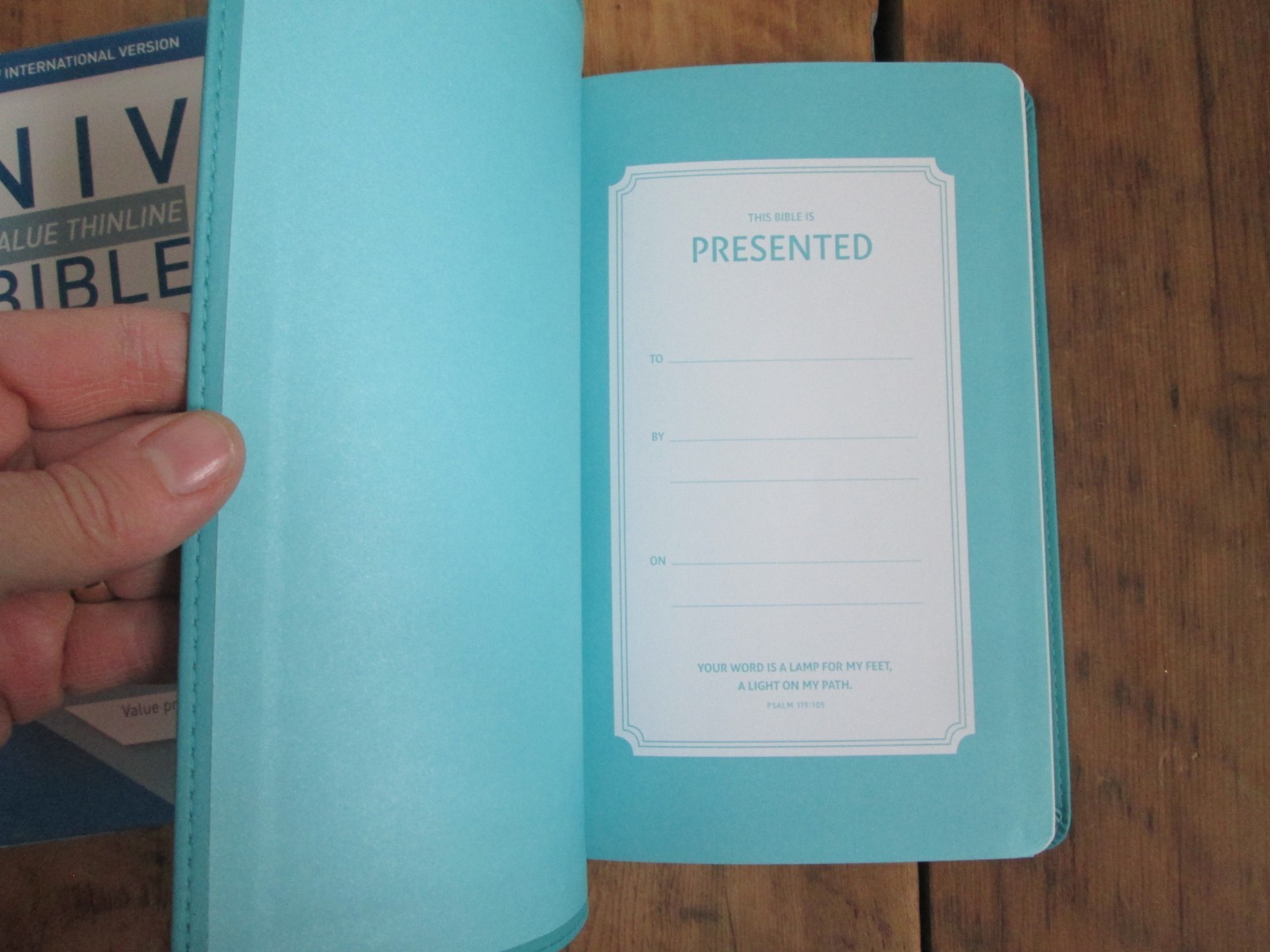 NEW Internatioal Version NIV Value Thinline Bible Leathersoft Teal Turquoise