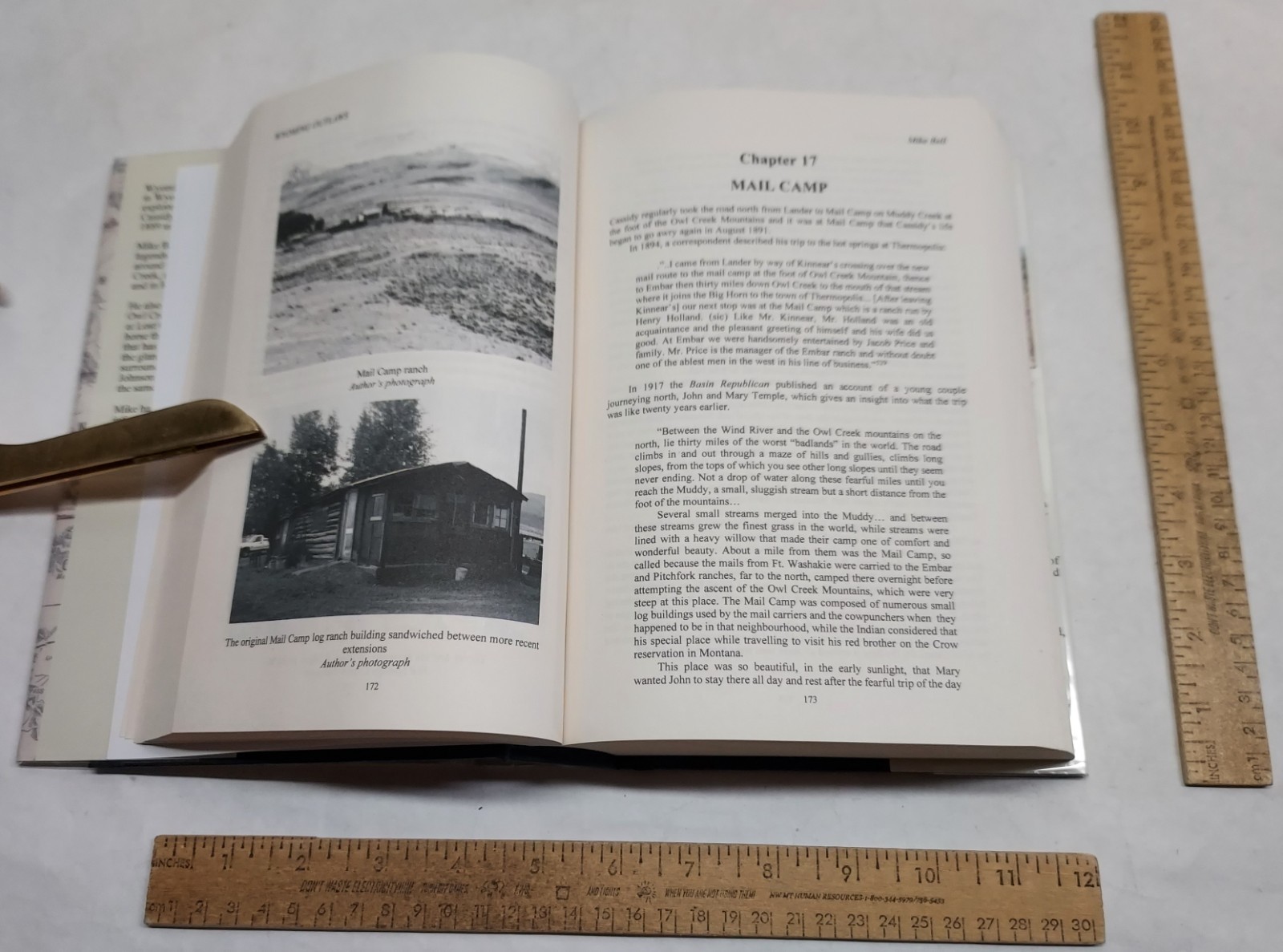 WYOMING OUTLAWS – Butch Cassidy in Wyoming 1889-1896 – Mike Bell – hb BOOK w/dj