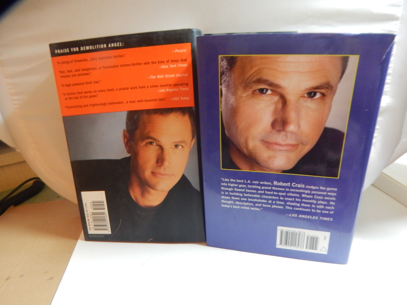 LOT OF 11 ROBERT CRAIS ELVIS COLE / JOE PIKE& MISC SERIES BOOKS HC / SC